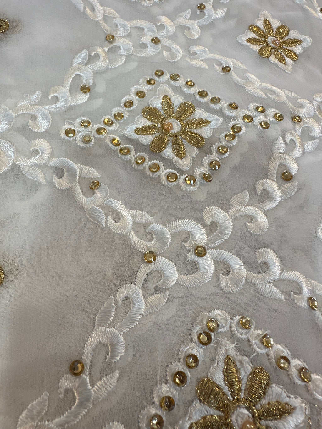 White and gold Dubai scarf