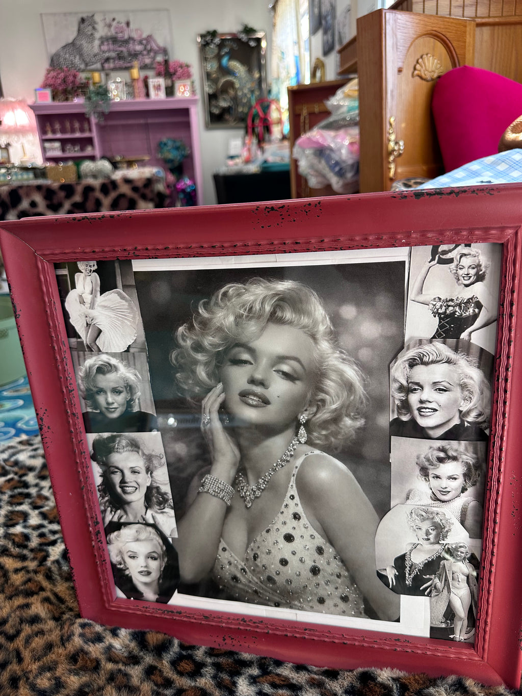 Beautiful pictures of Marilyn Monroe - in store pick up only