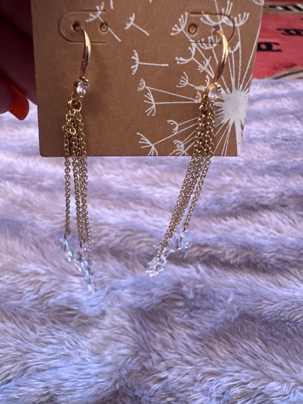 Dainty earrings ( New)