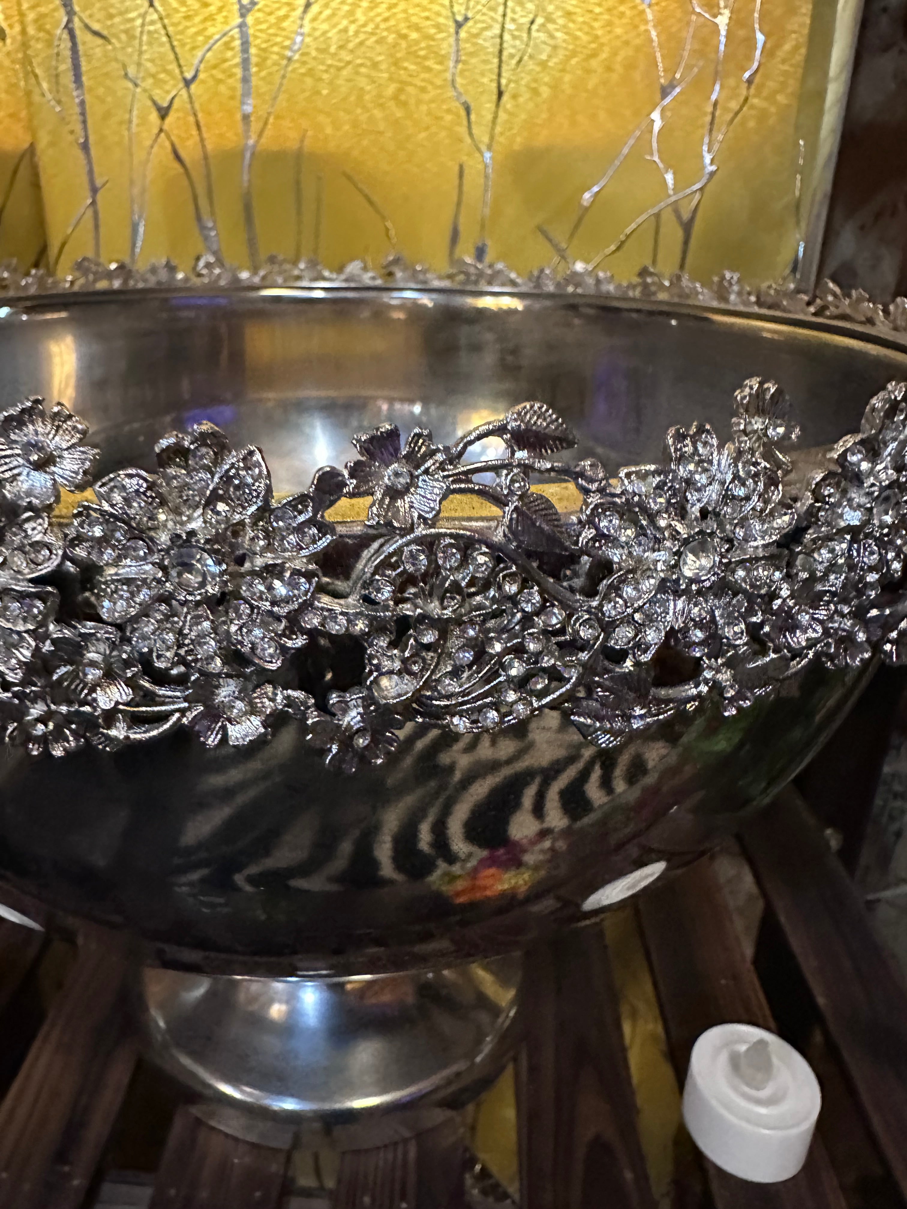 Diamond leaf bowl- in store pickup only- sold