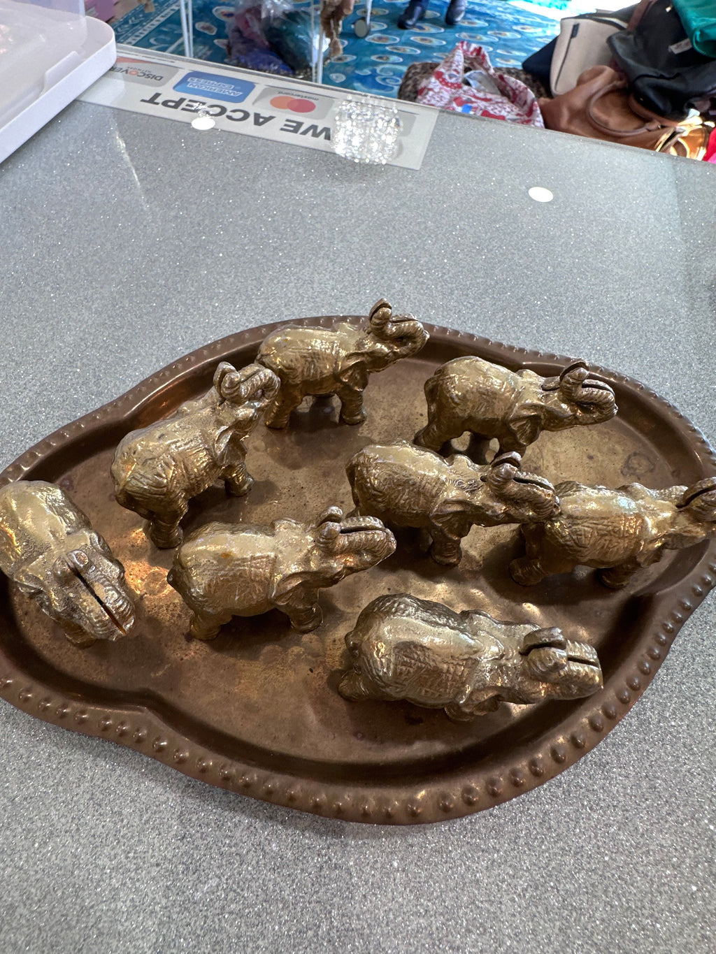 Decorative 8 elephants with tray! Brass set