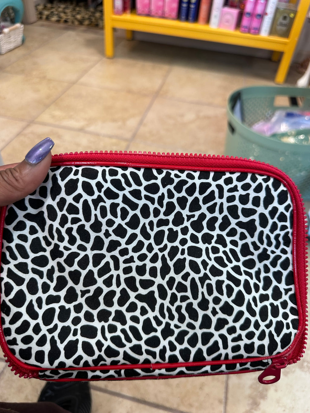 Make up cases (2)gently used