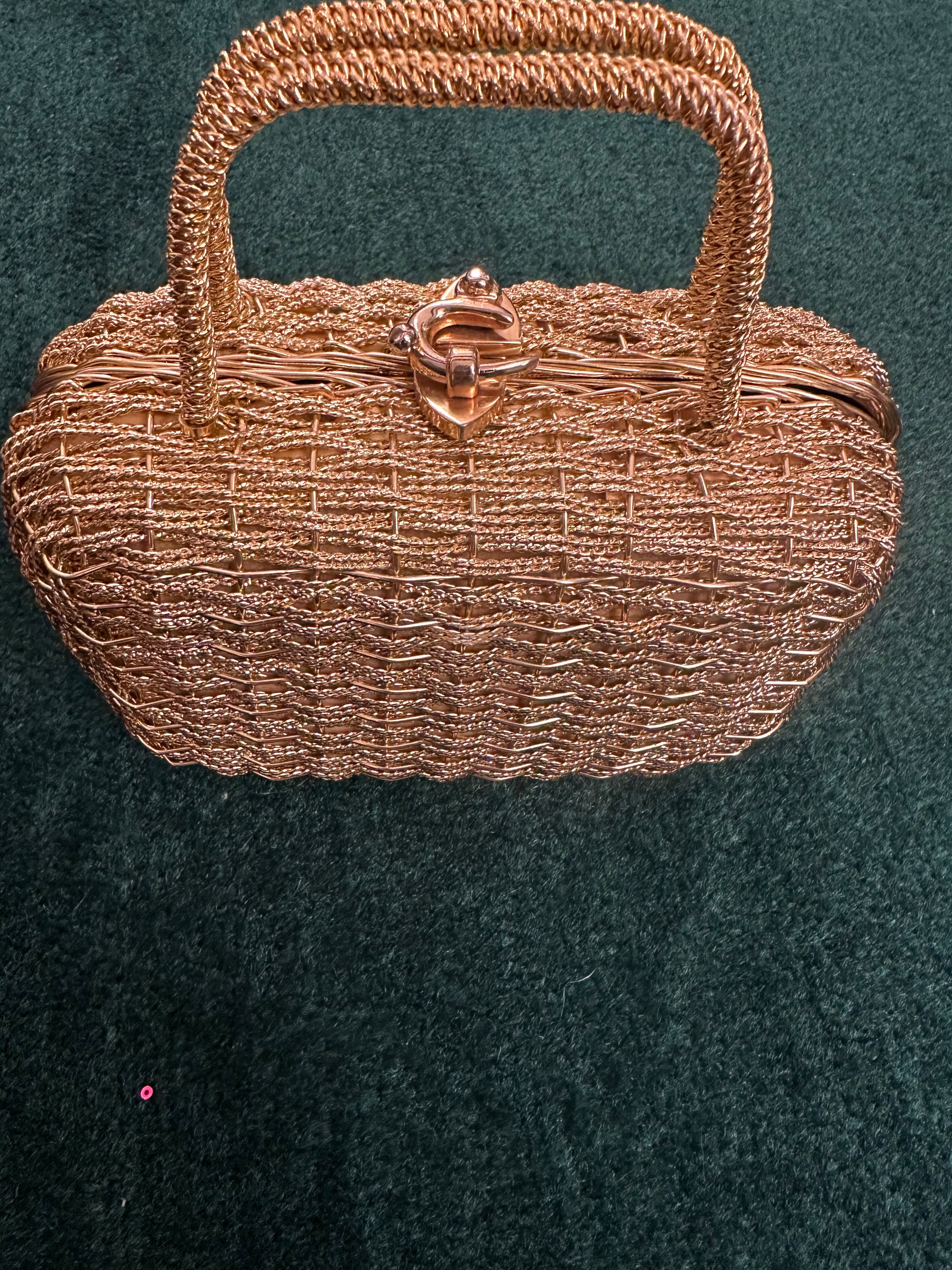 Gold vintage purse ( small )