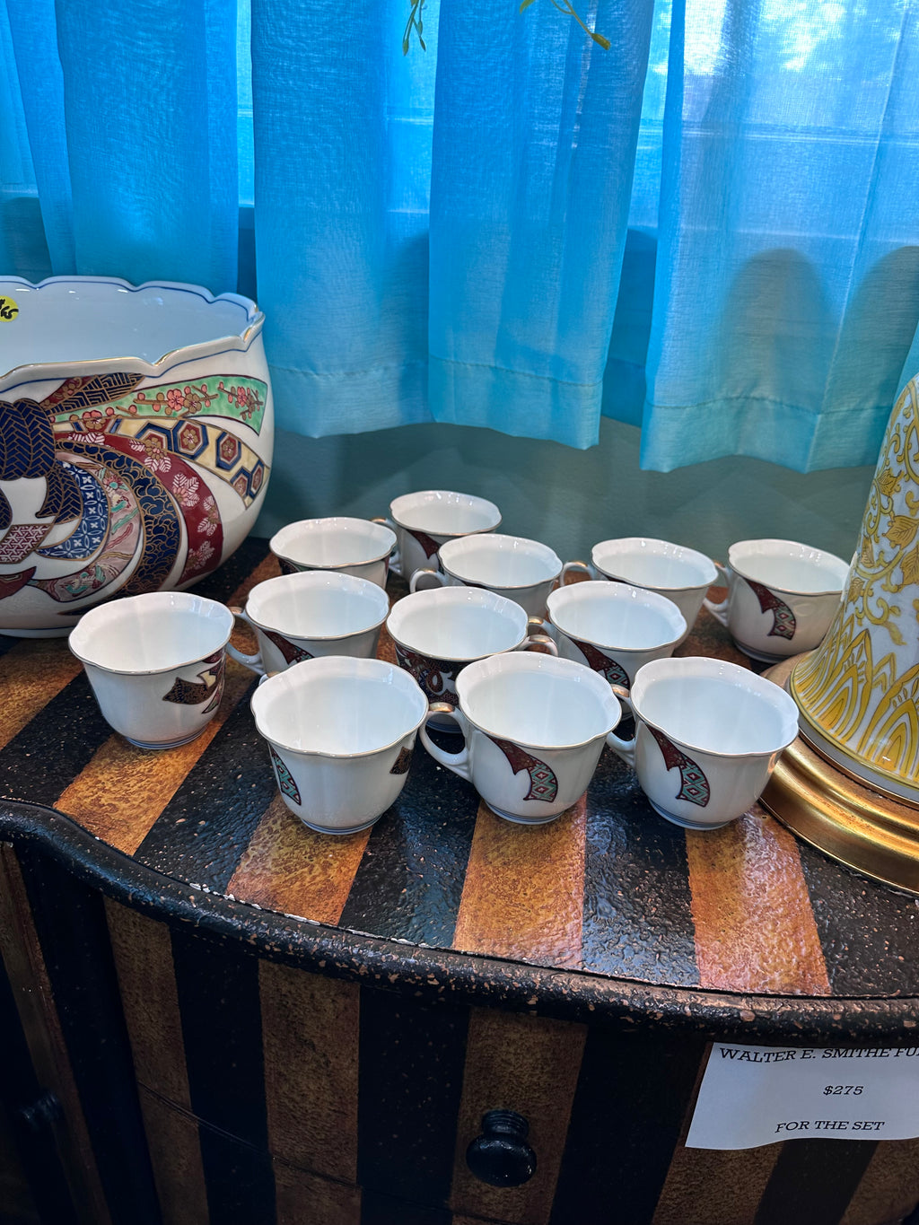 Gold Imari set 12 cups and 1 large bowl. $65 in store pick up