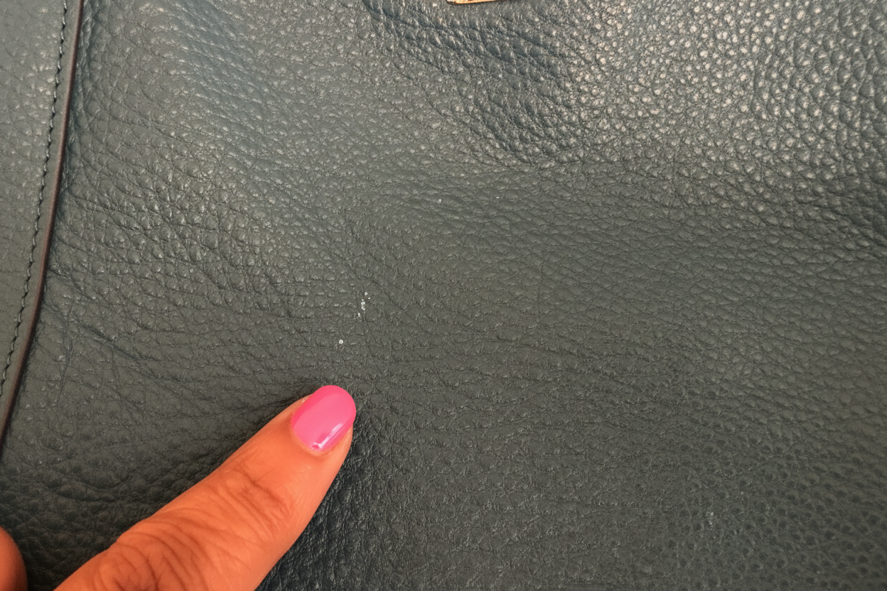 Teal Coach Bag ( some marks highlighted in pictures) excellent condition