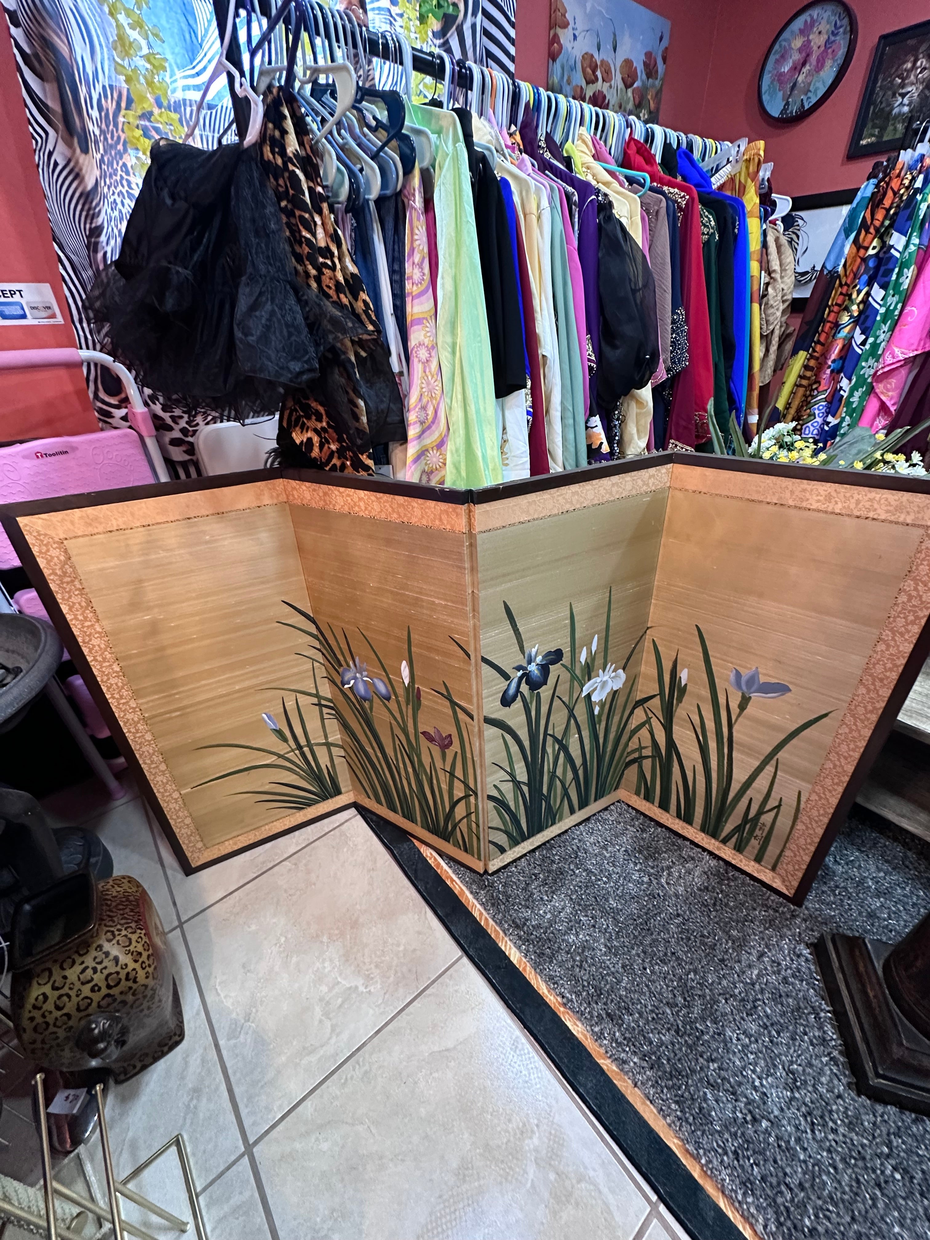 Japanese folding screen divider ( in store pick up only)