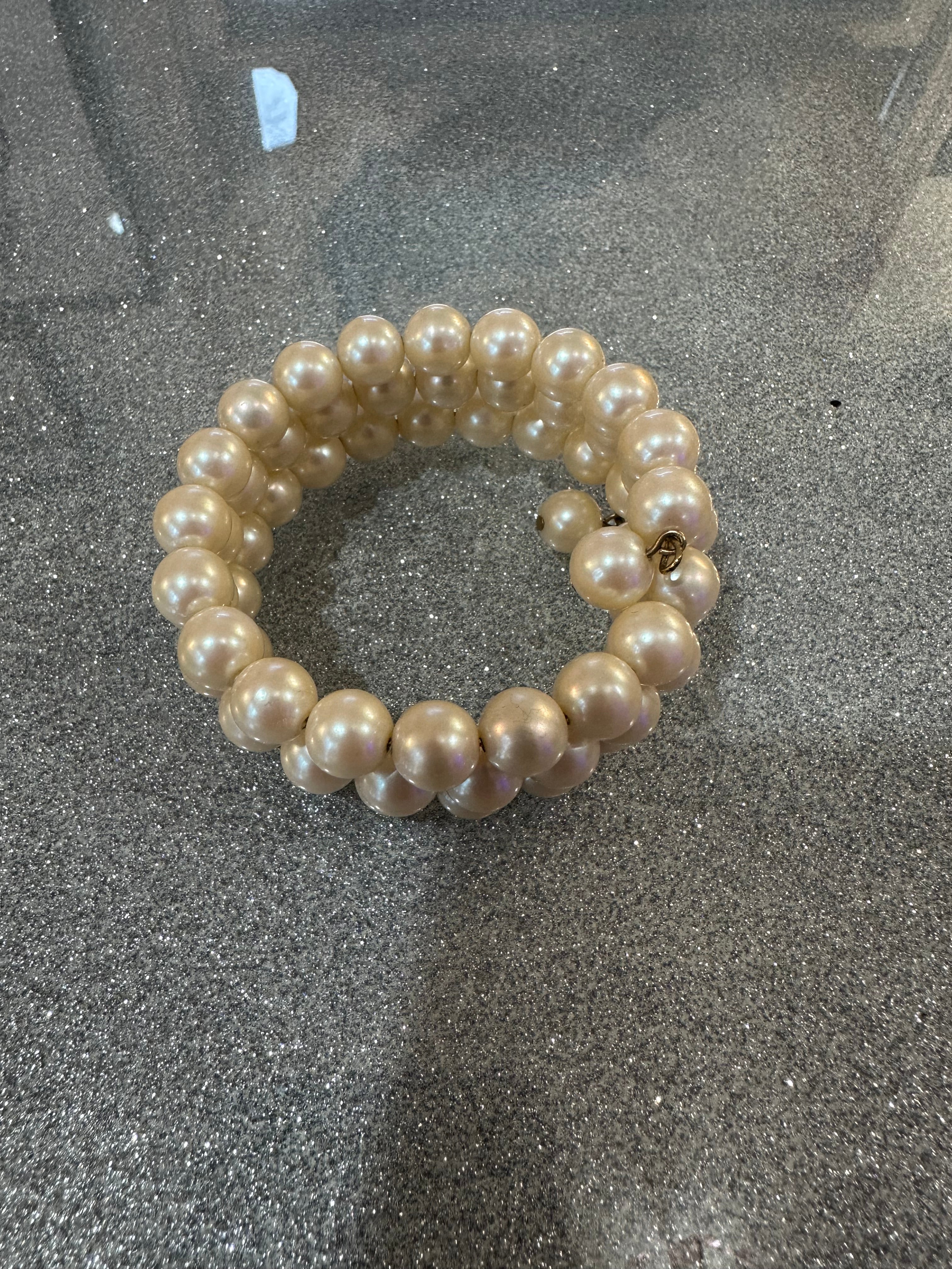 Pearl bracelet