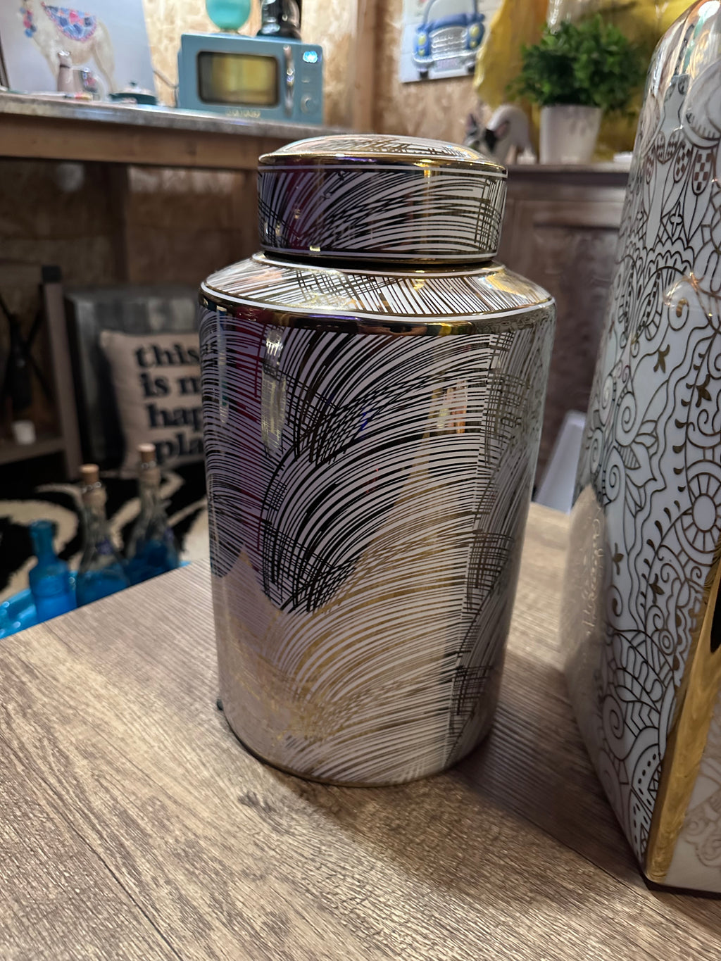 Lovely decorative vases 2