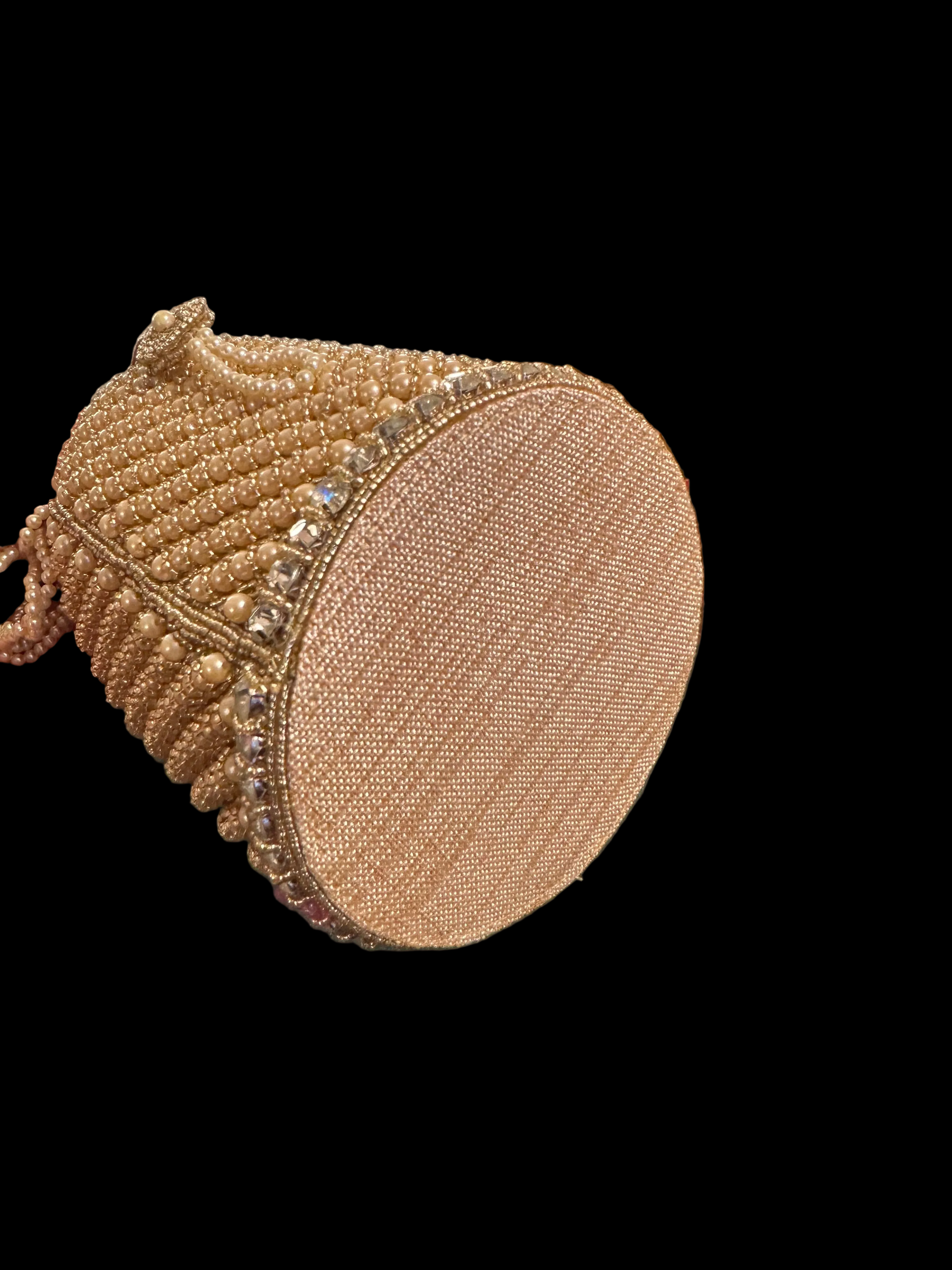 Gold purse with pearls