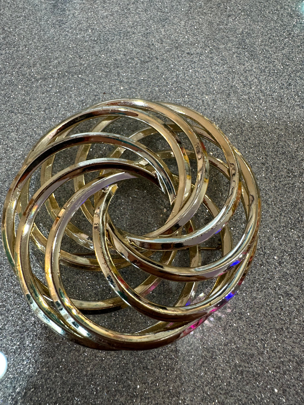 Vintage brooch gold