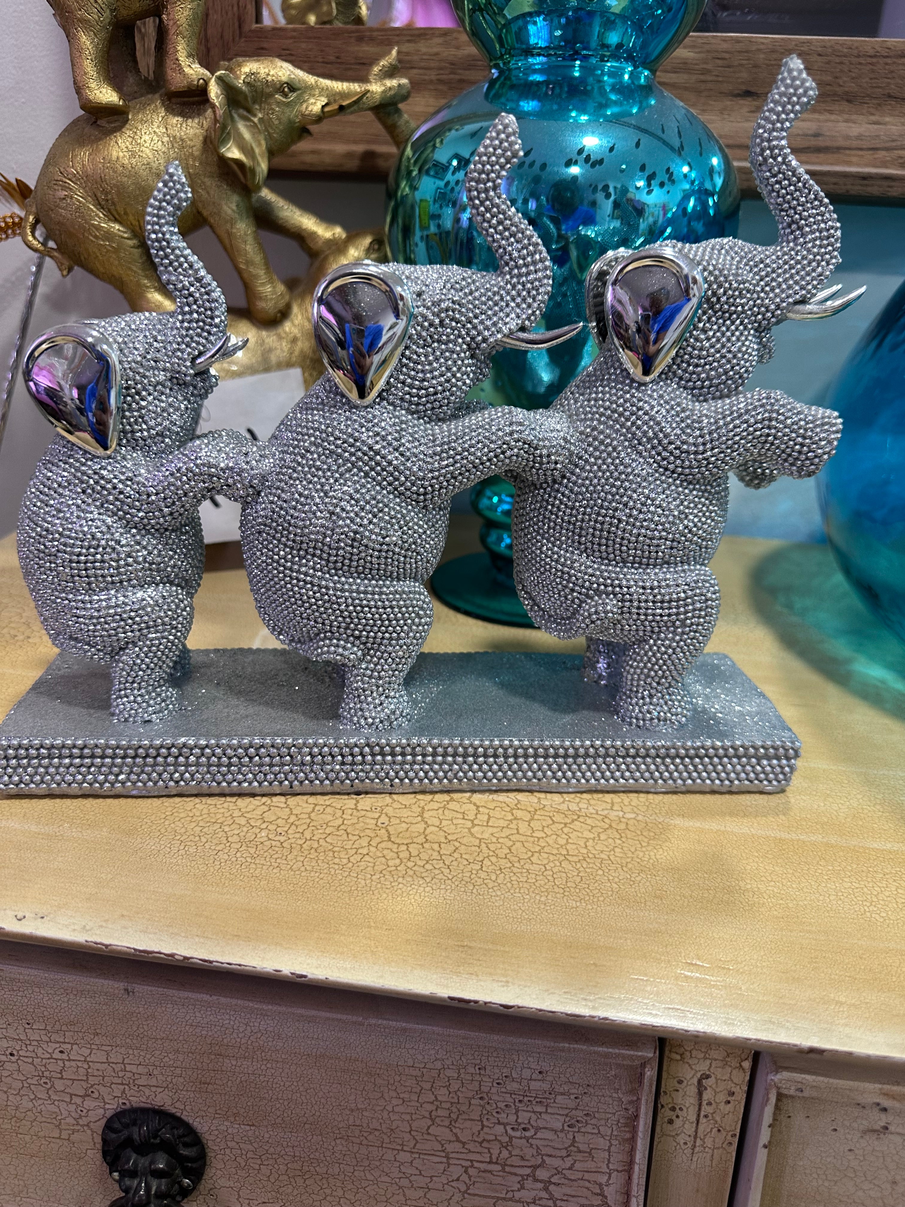 Let’s dance elephant family