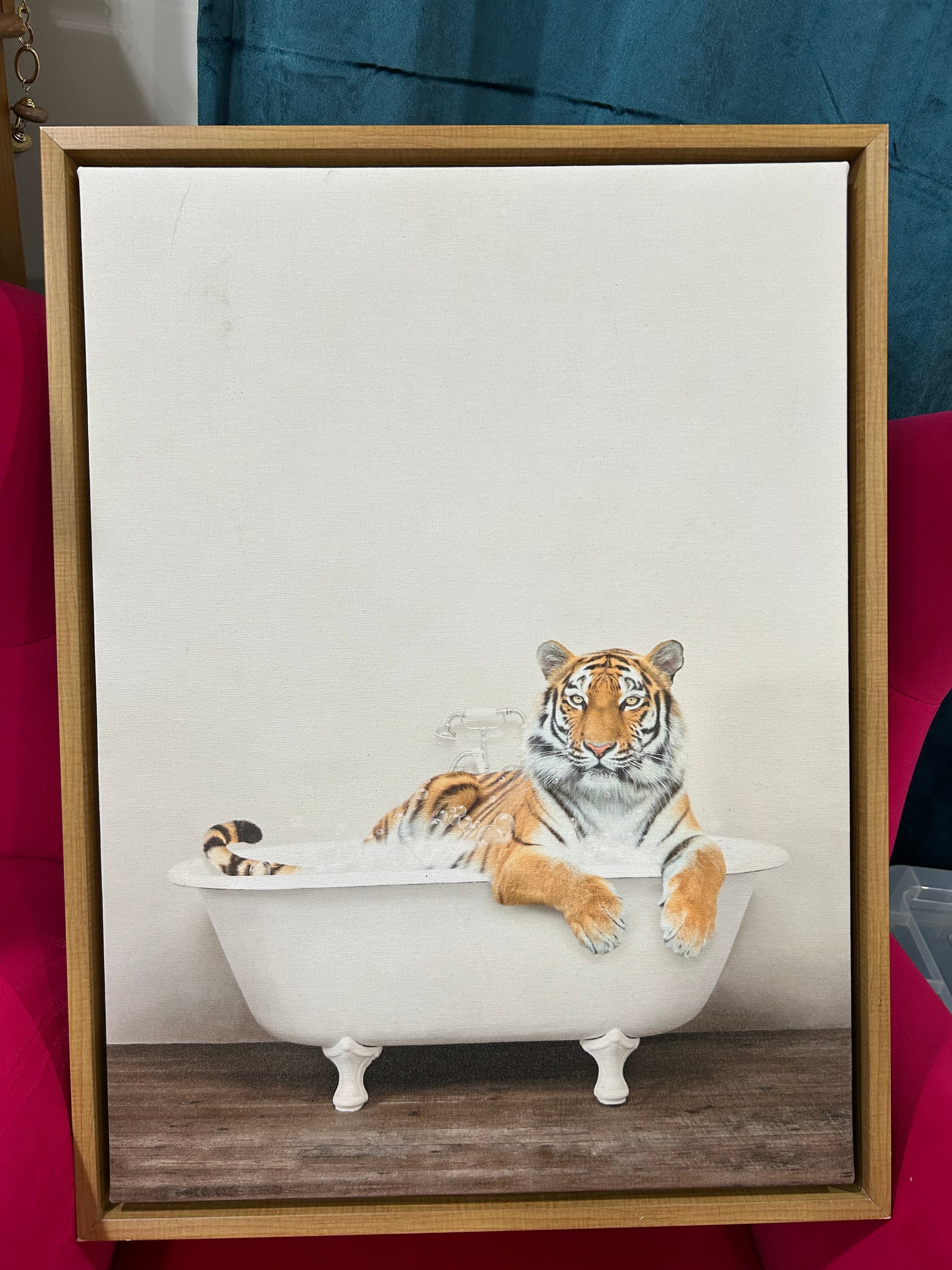 Tiger takes a bubble bath
