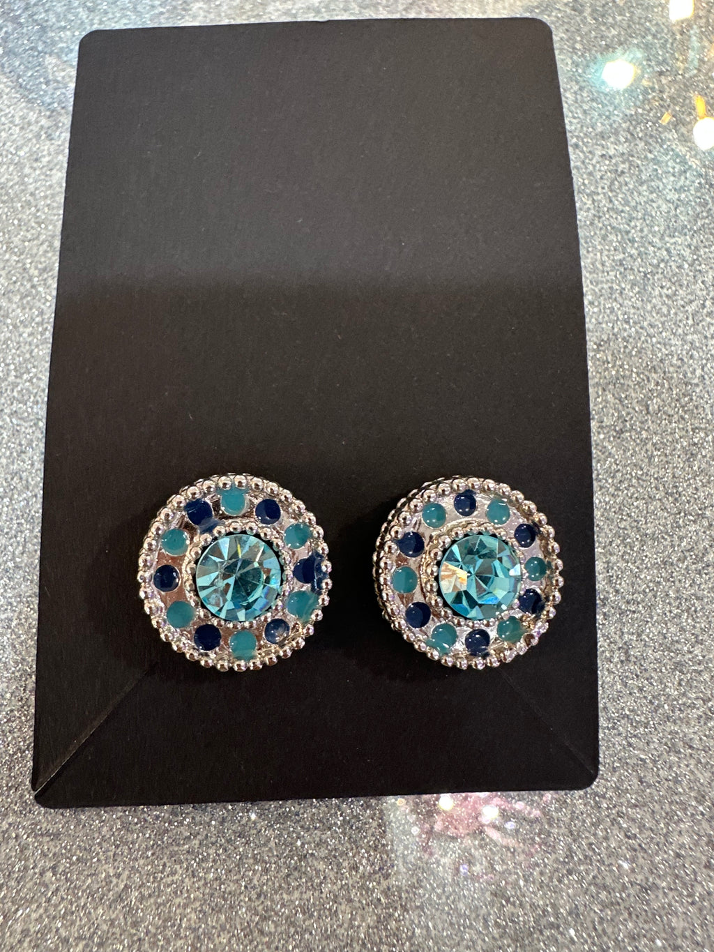 Adorable earrings