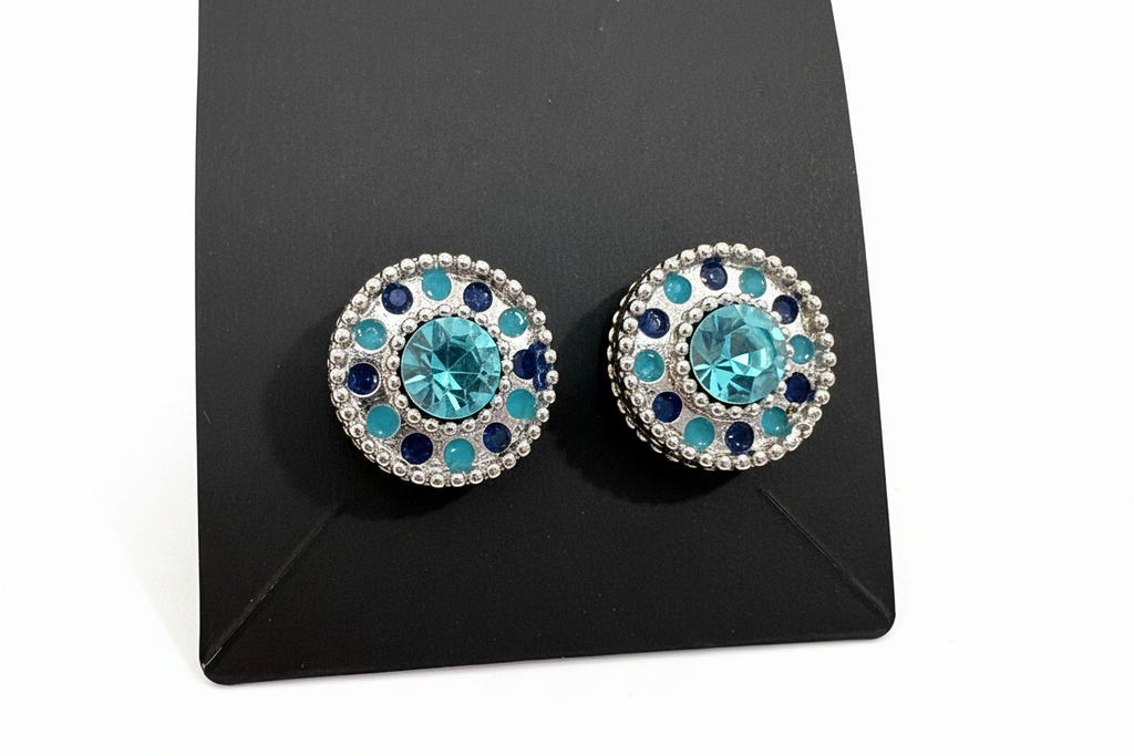 Adorable earrings