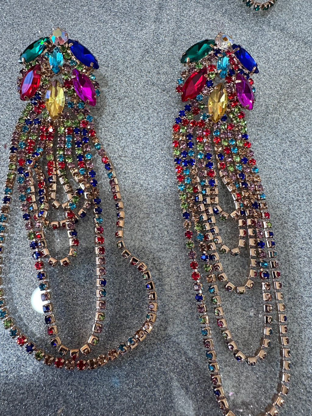 Multi-color pierced earrings