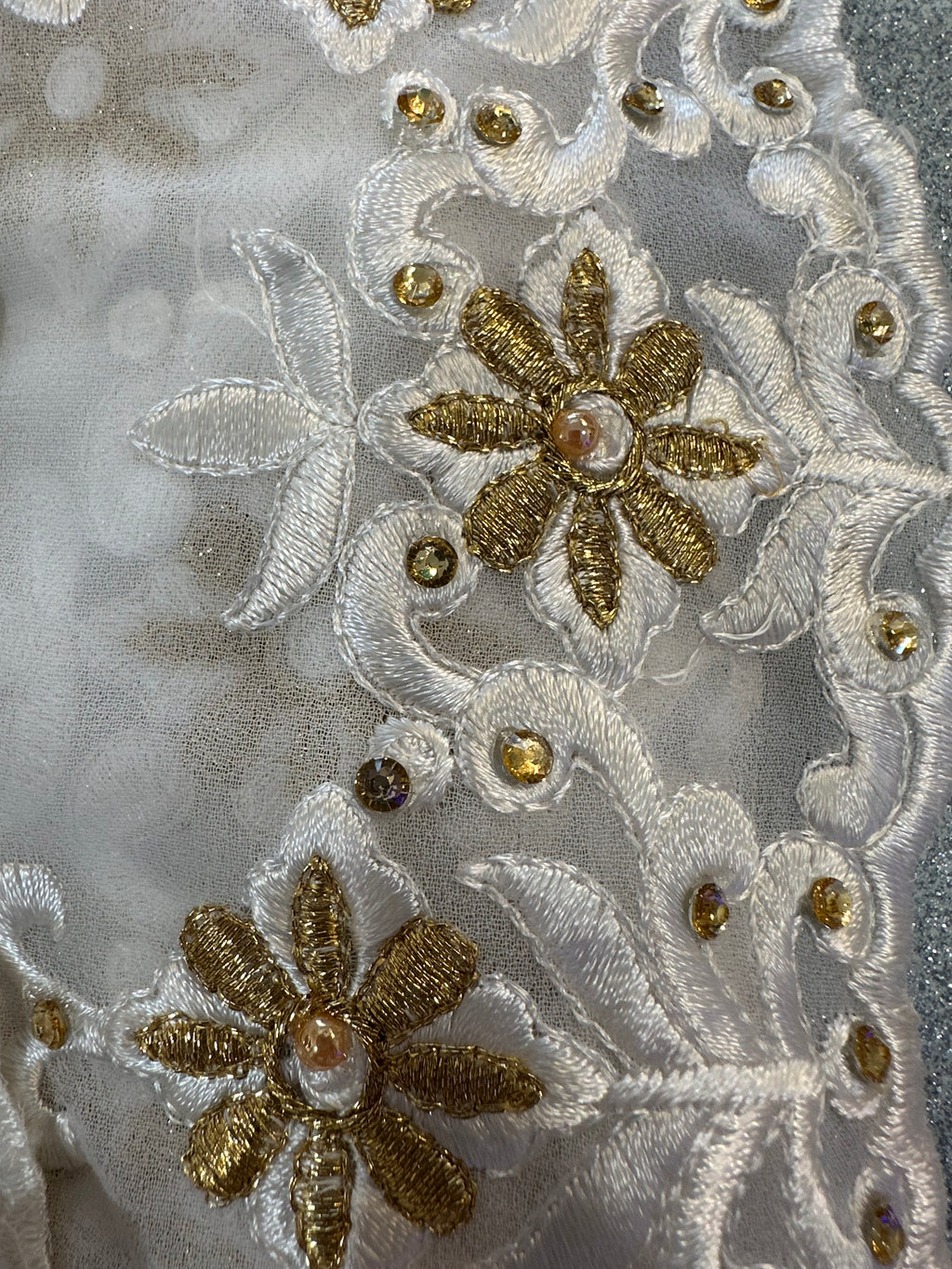 White and gold Dubai scarf