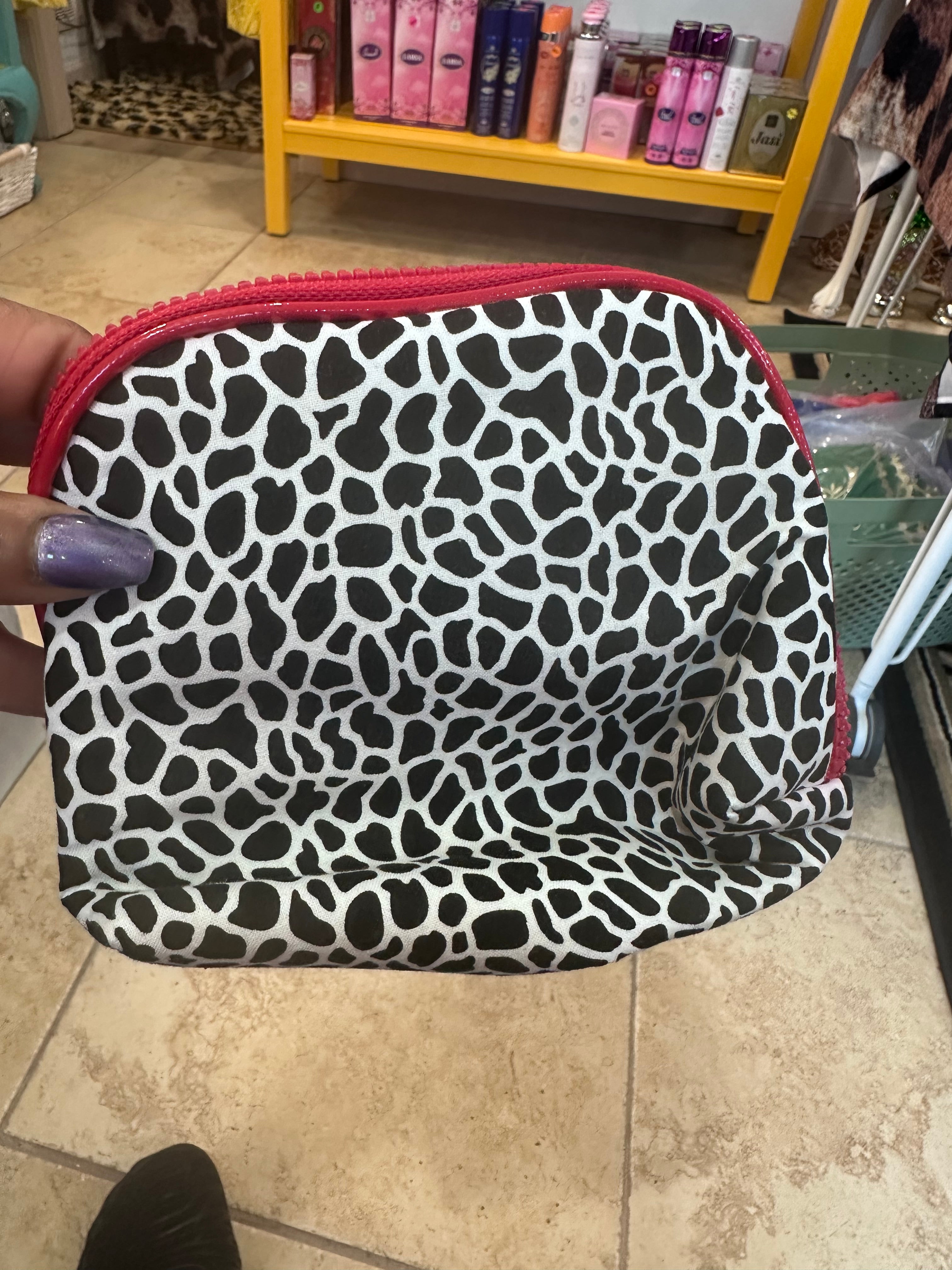 Make up cases (2)gently used