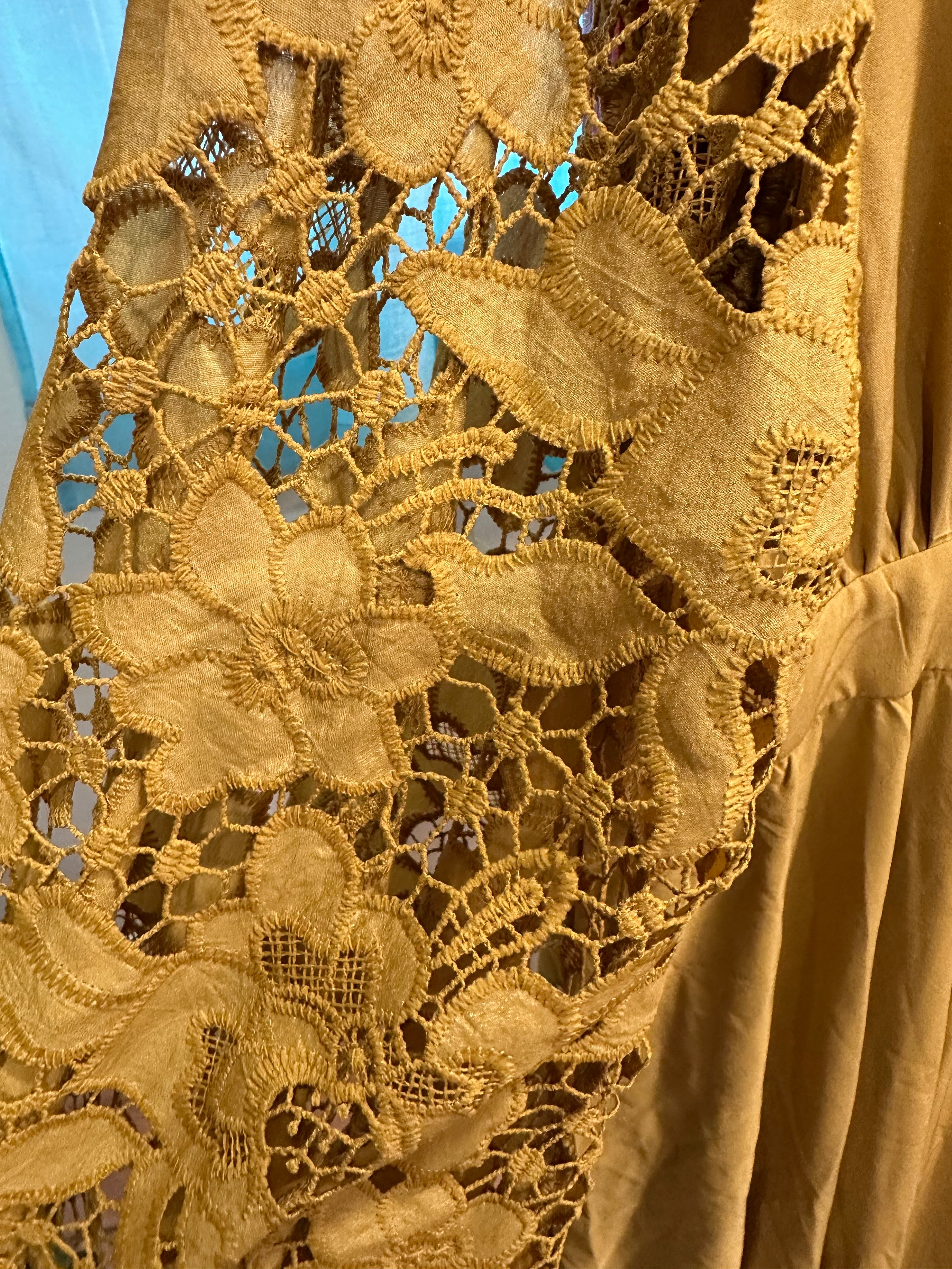 Size 2 XL Gold Dress with lace. (New)