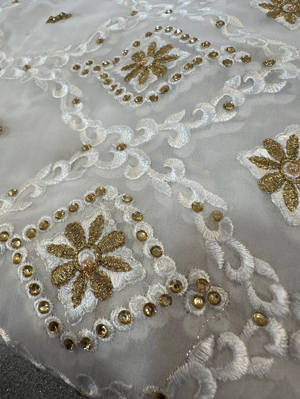 White and gold Dubai scarf