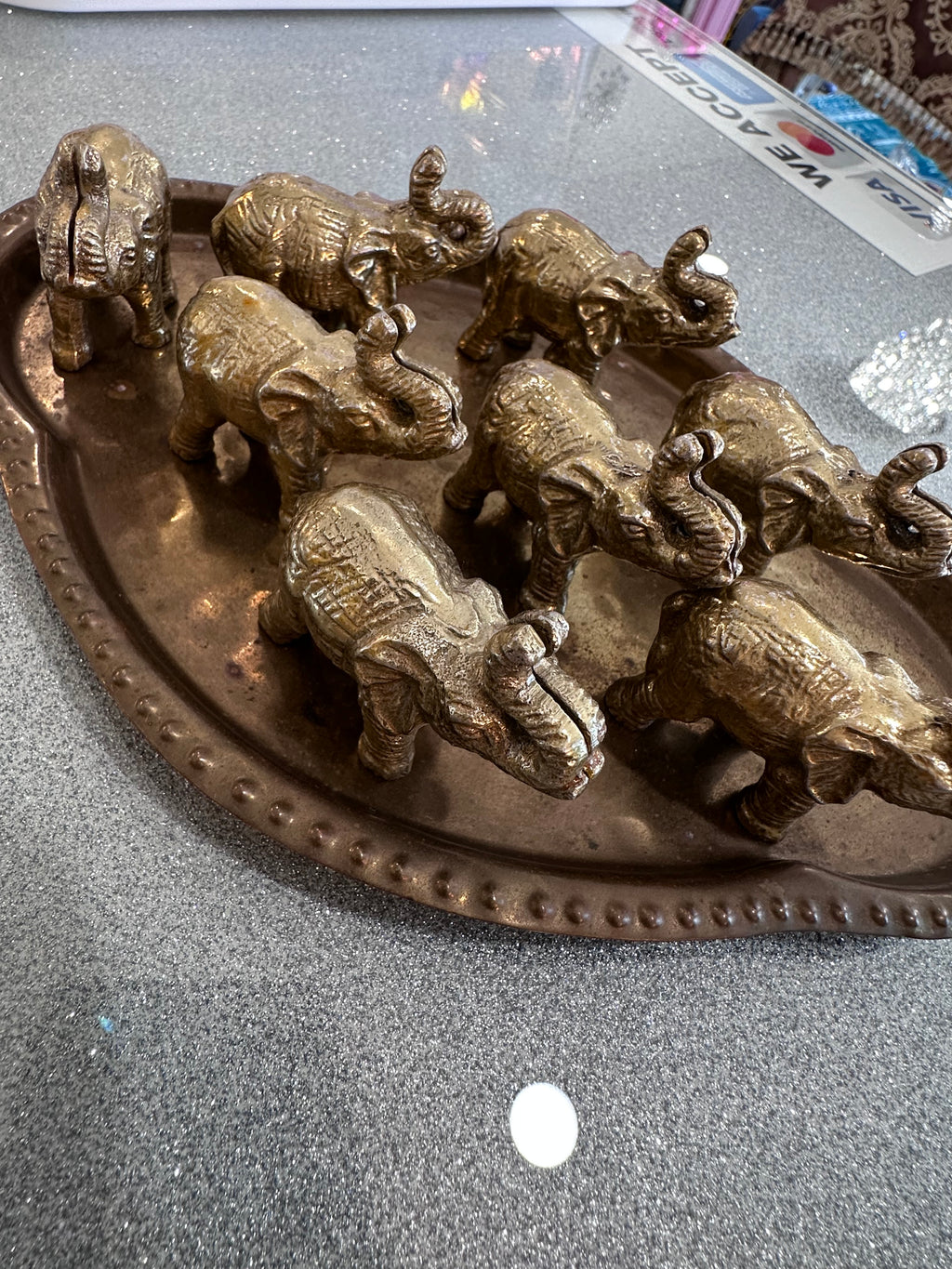Decorative 8 elephants with tray! Brass set