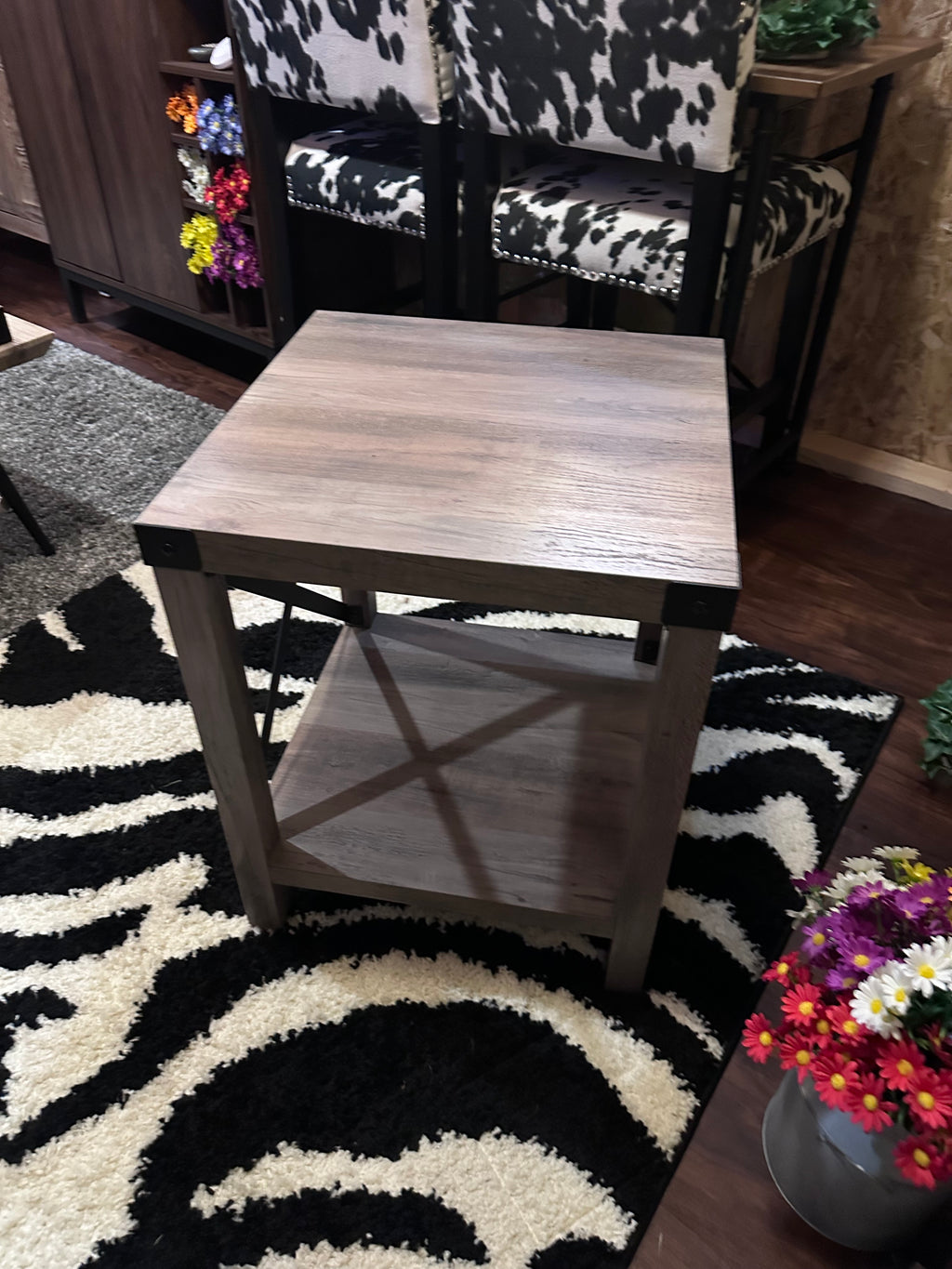 Two end tables ( excellent condition) in store pickup only)