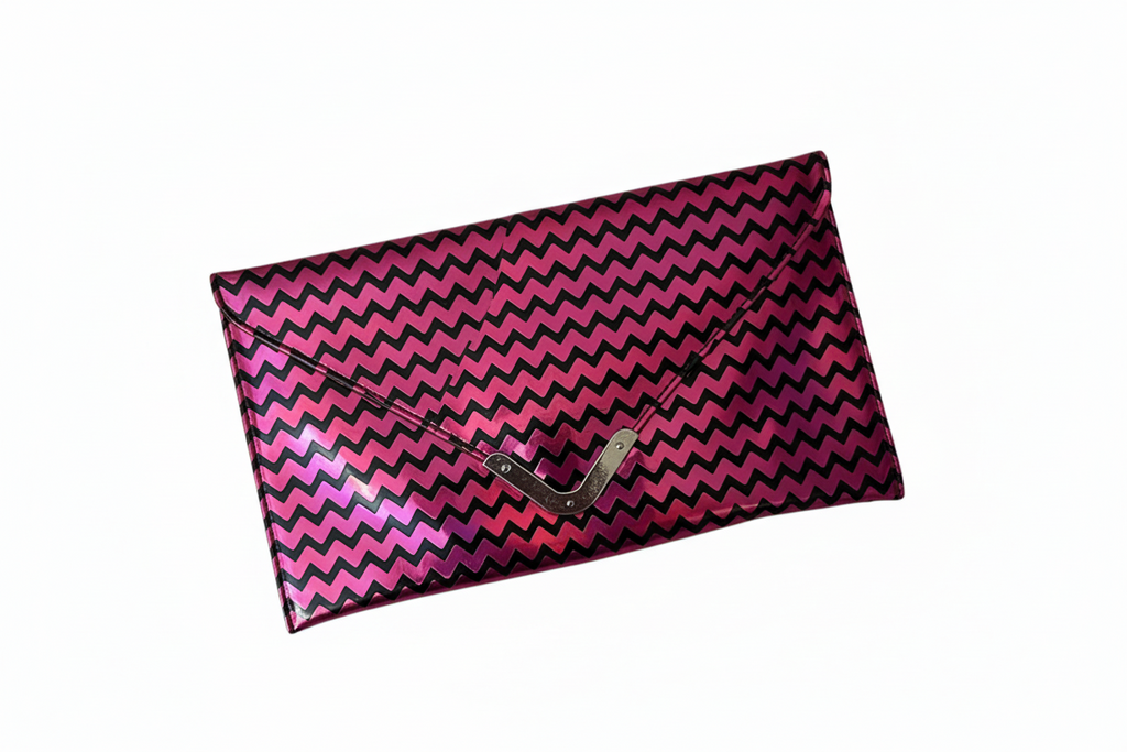 Magenta clutch (brand new)