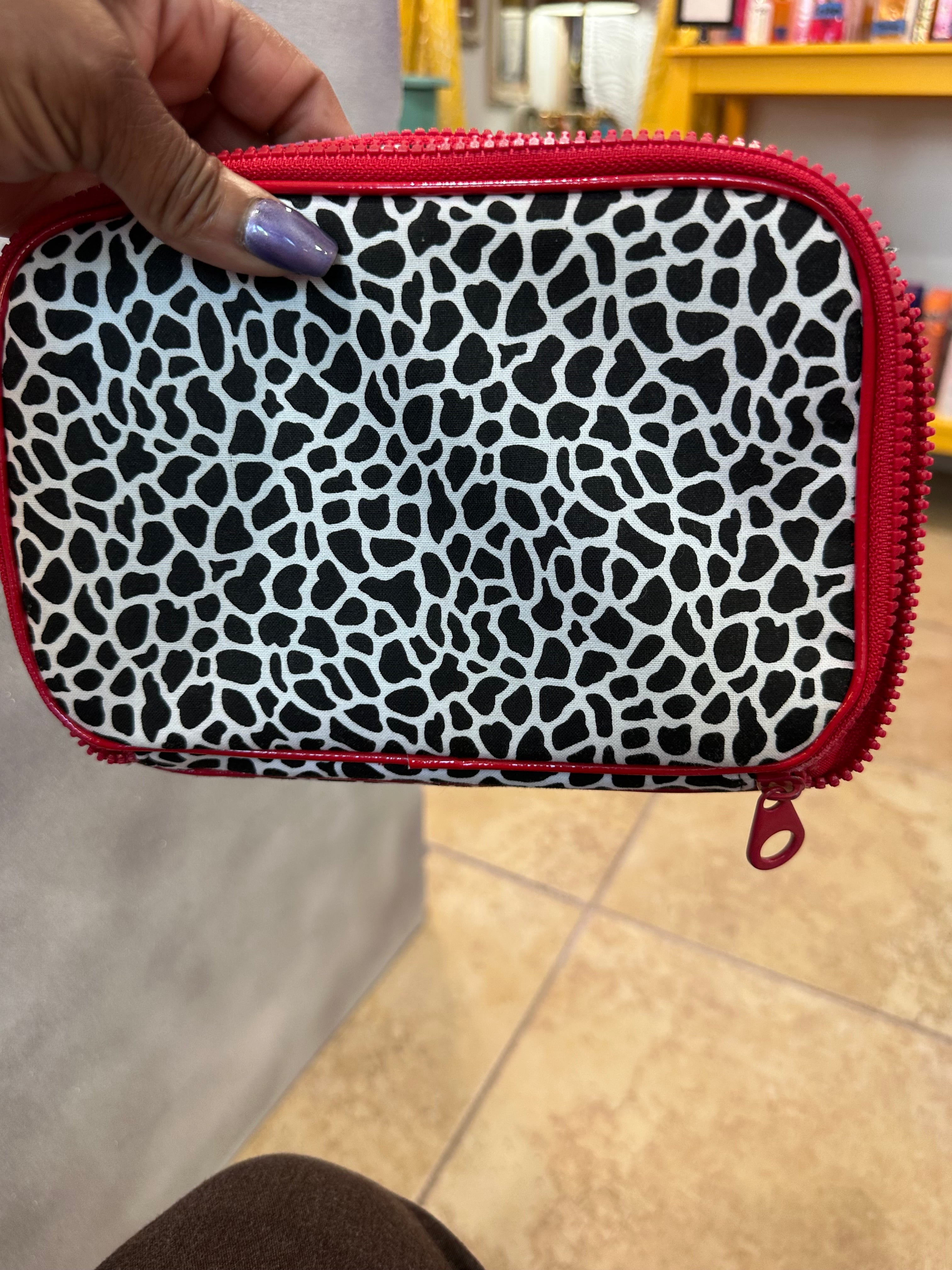 Make up cases (2)gently used