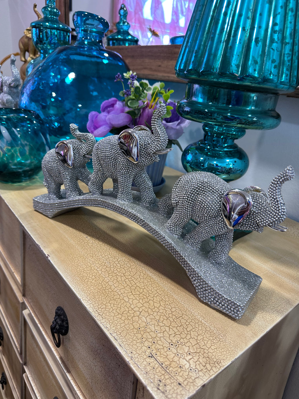 Beautiful silver Elephant family - in store pick up only