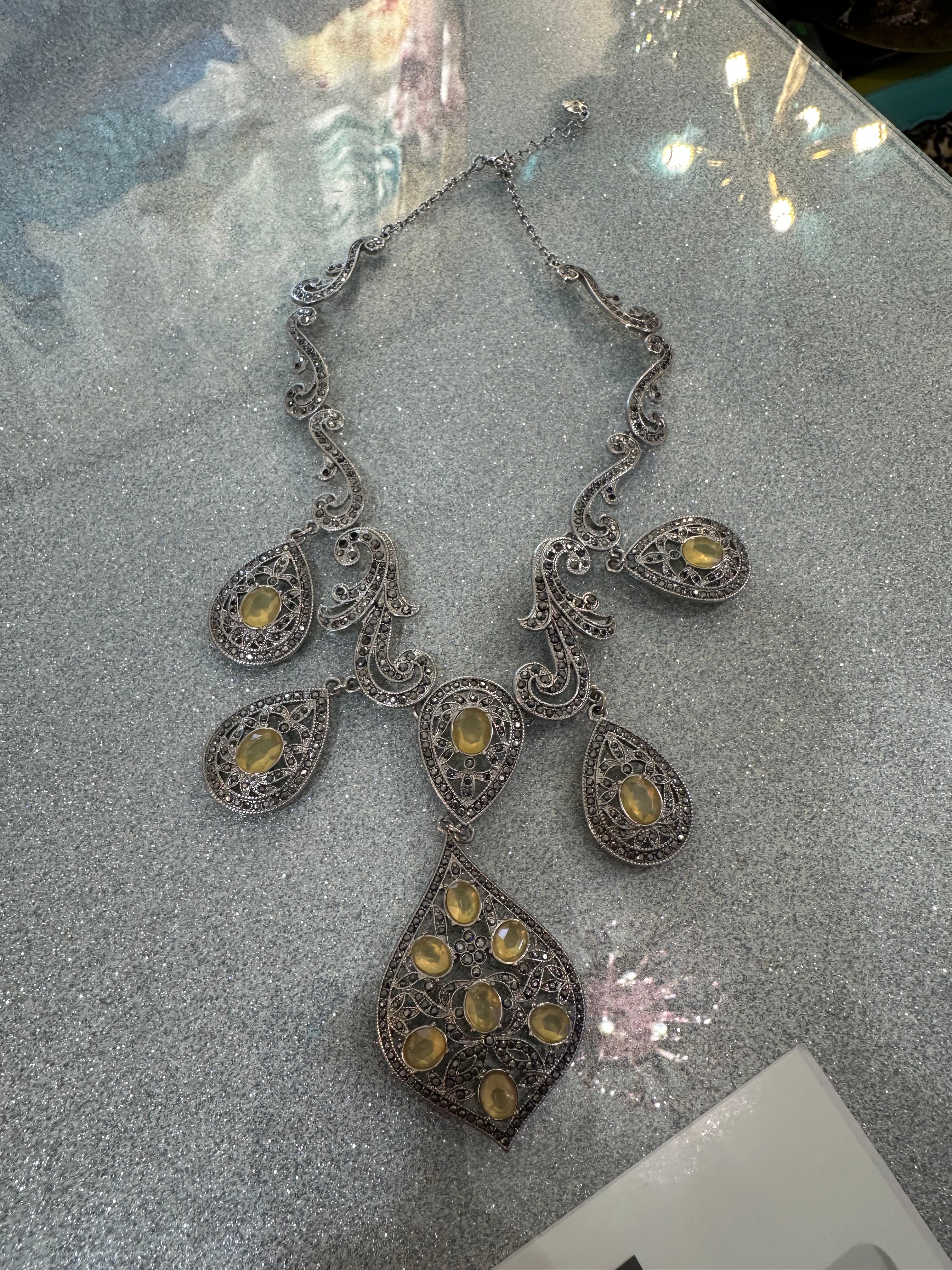 Vintage necklace with yellow