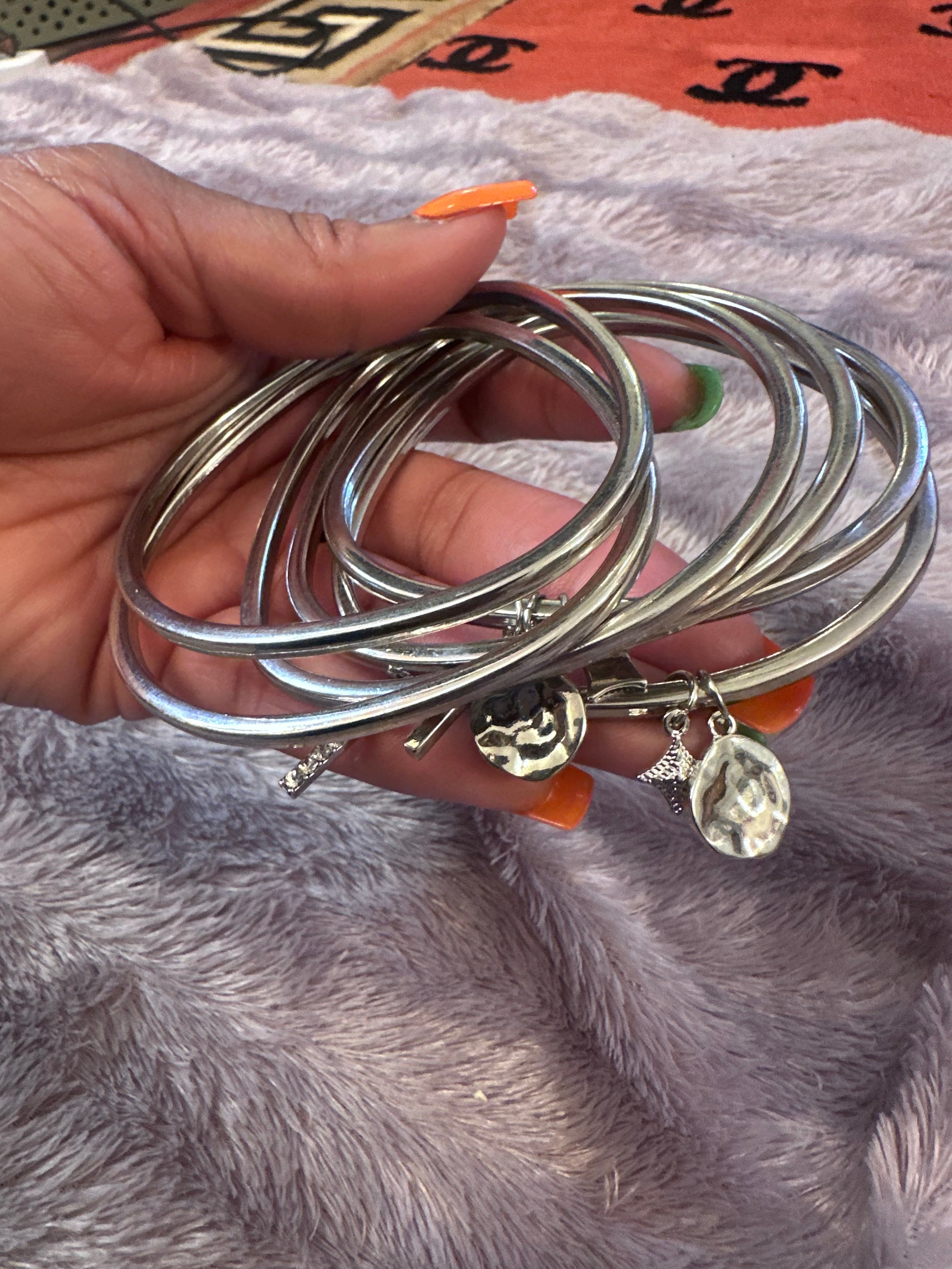 6 bracelets (stylish)