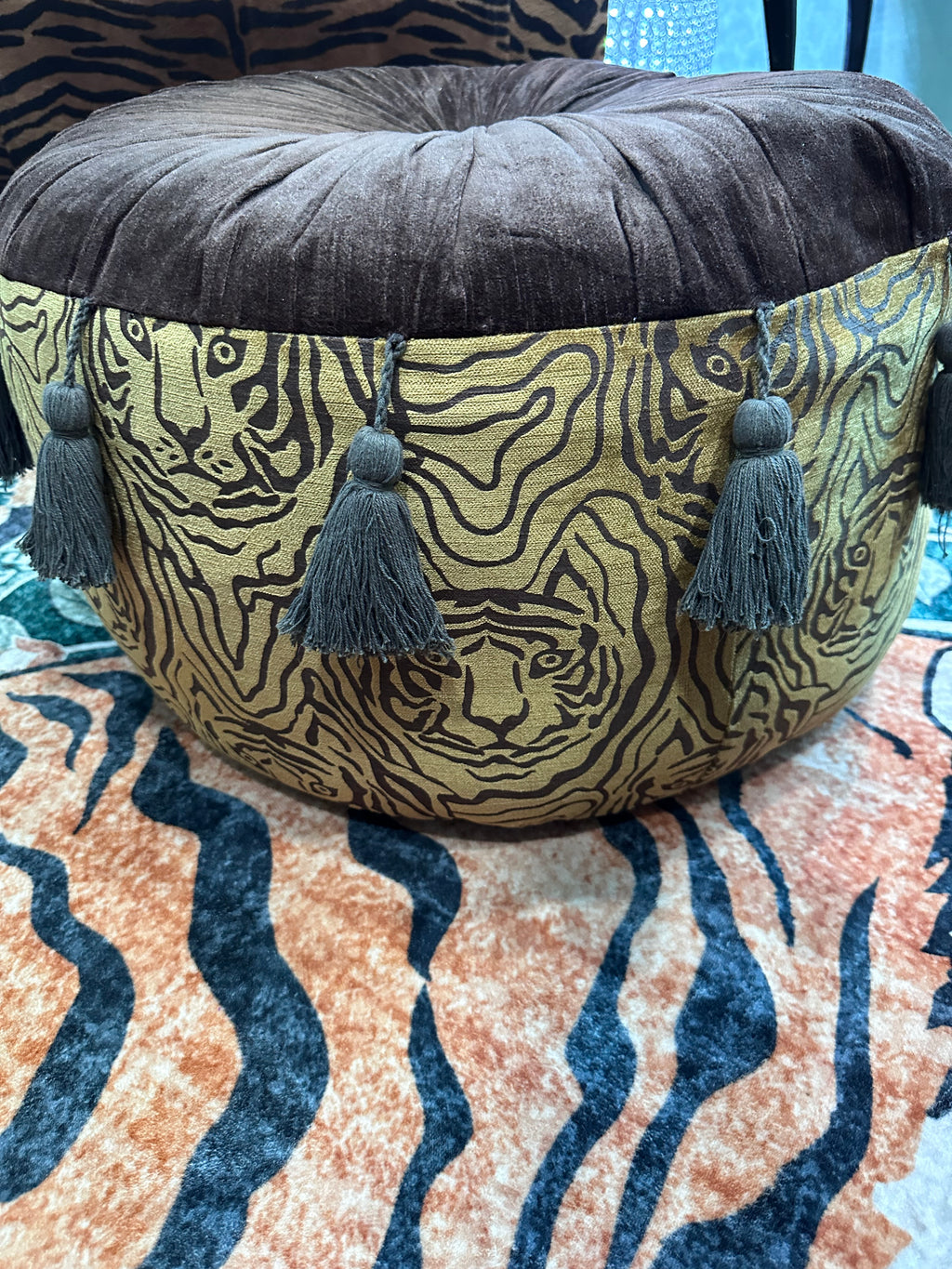 Lion ottoman/stool ( in store pickup only)