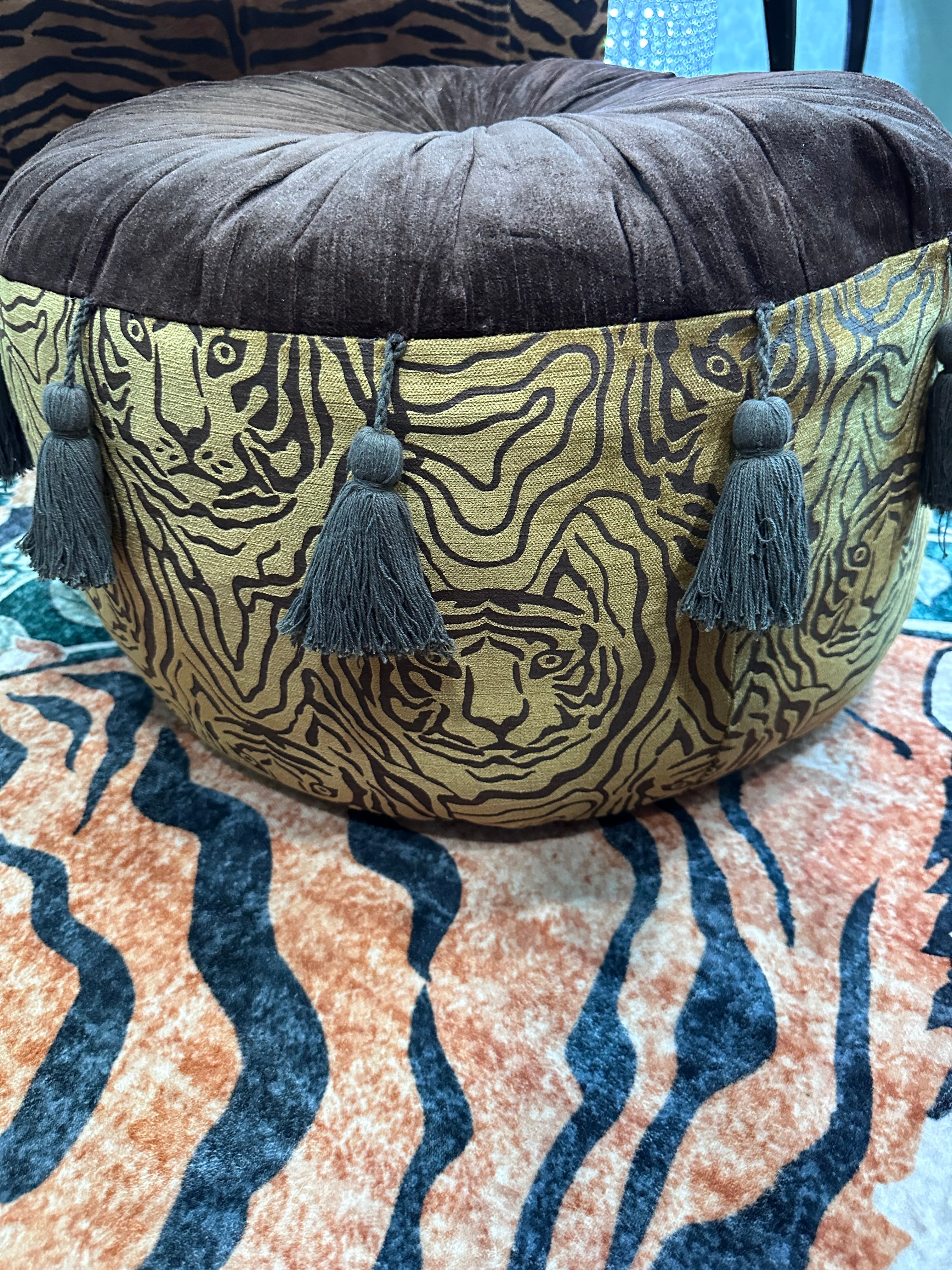 Lion ottoman/stool ( in store pickup only)