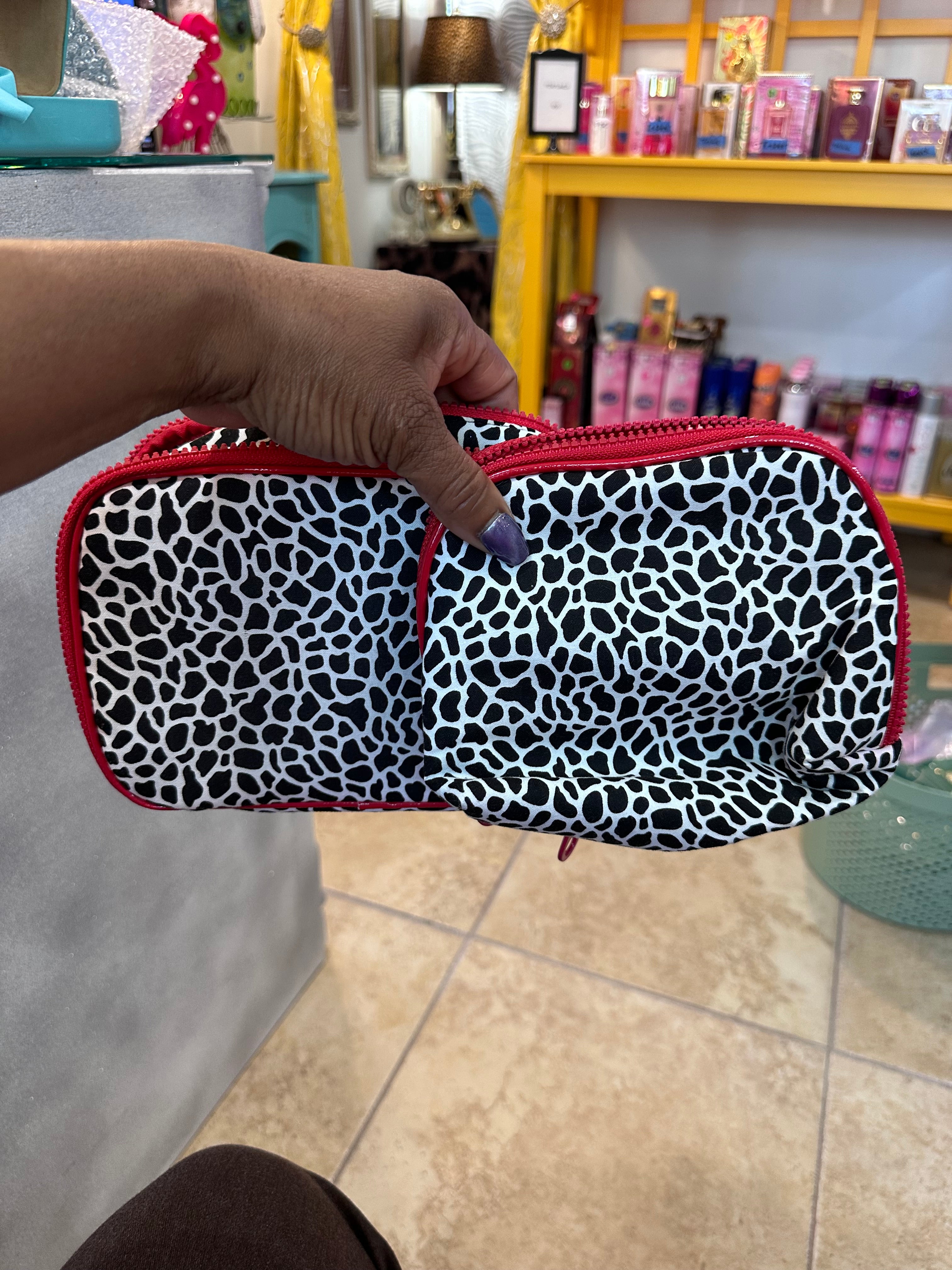 Make up cases (2)gently used