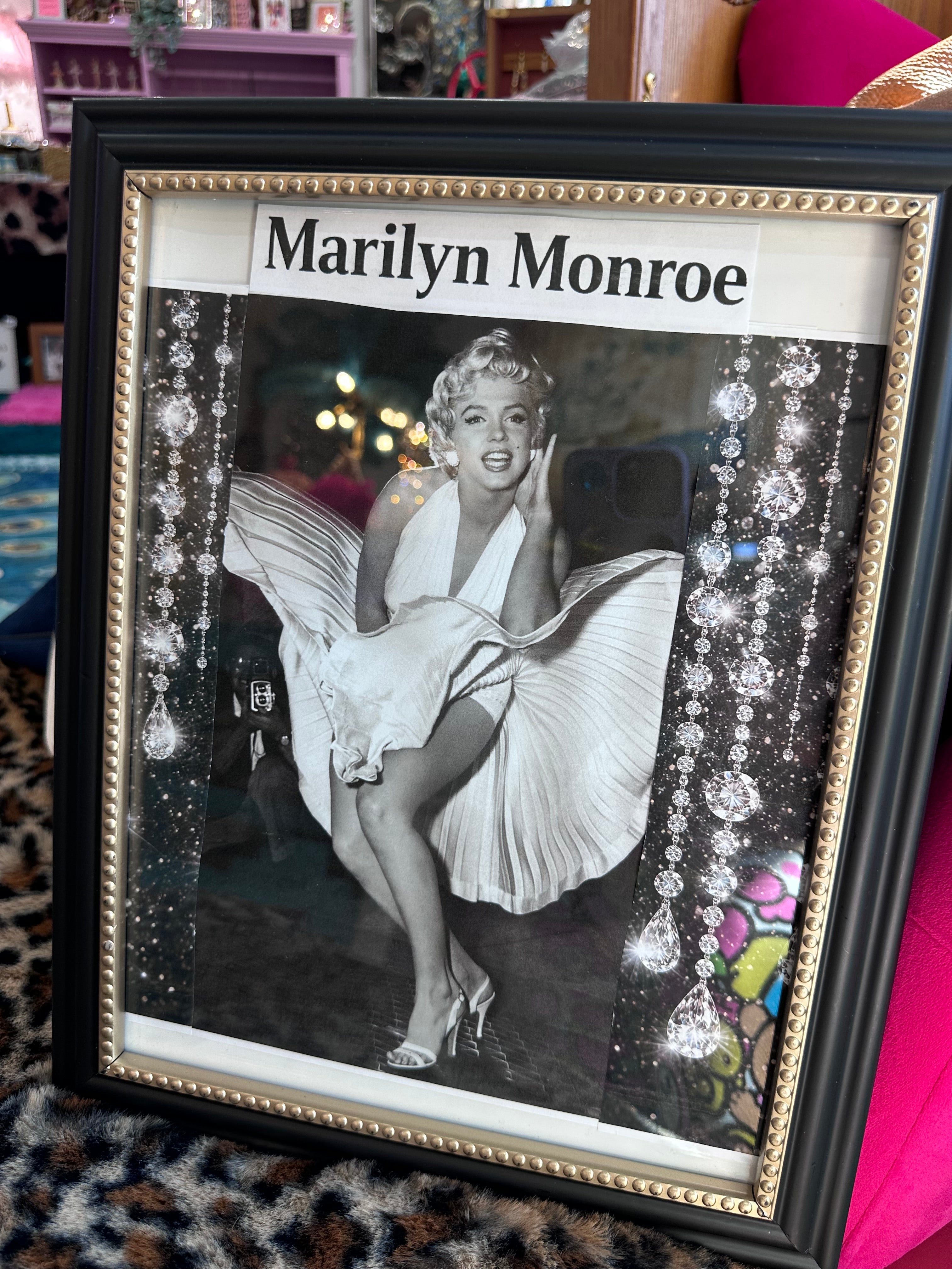 Marilyn Monroe-in store pickup only