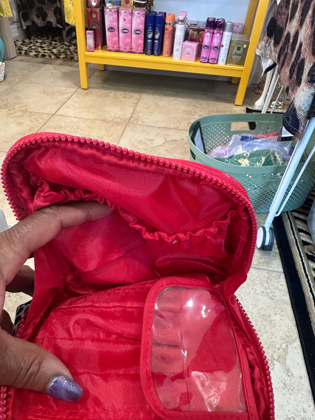 Make up cases (2)gently used