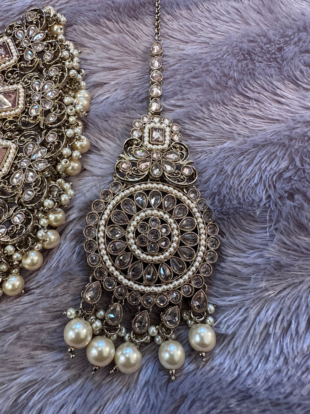 Indian set -tikki and earrings