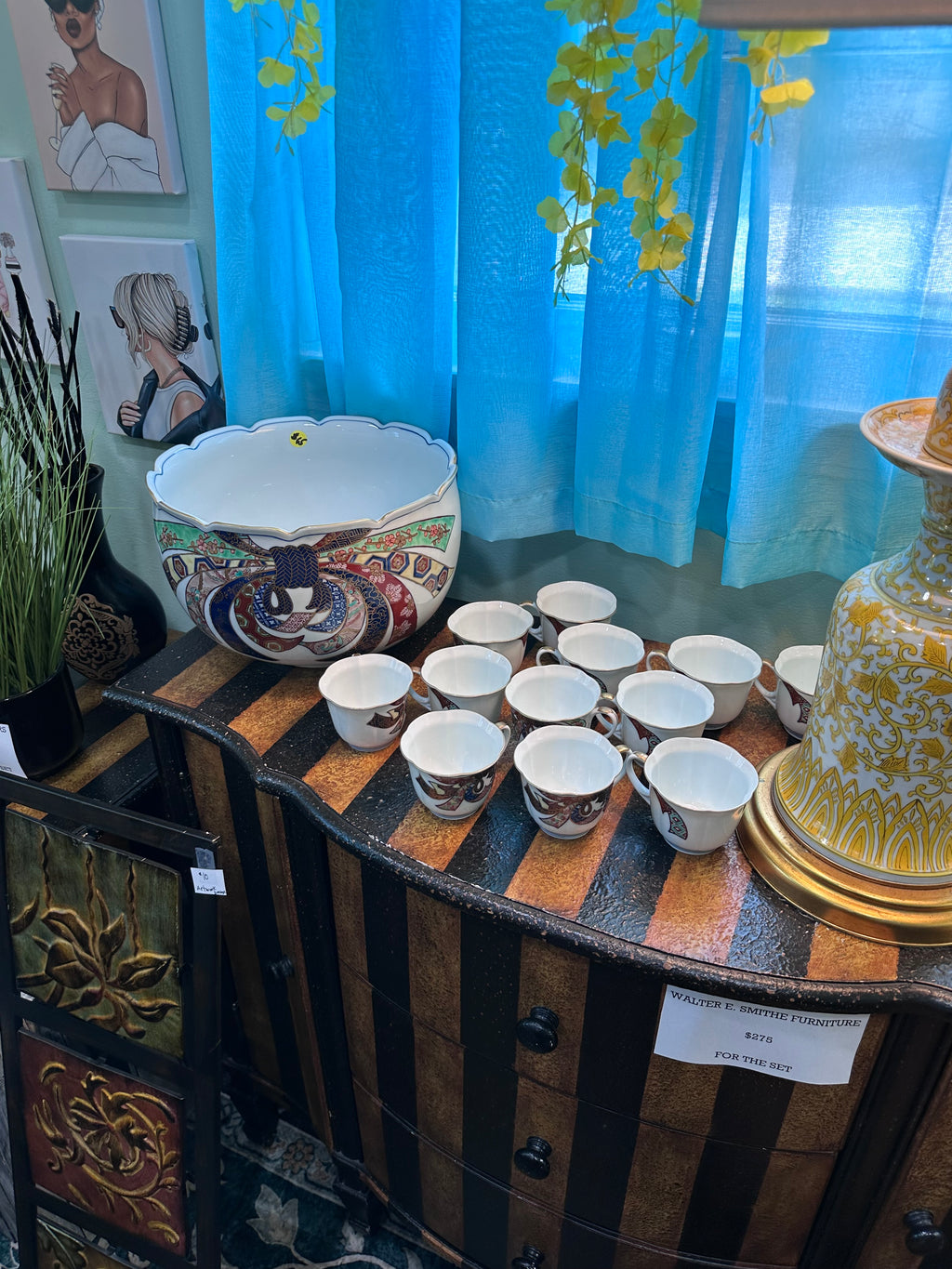 Gold Imari set 12 cups and 1 large bowl. $65 in store pick up