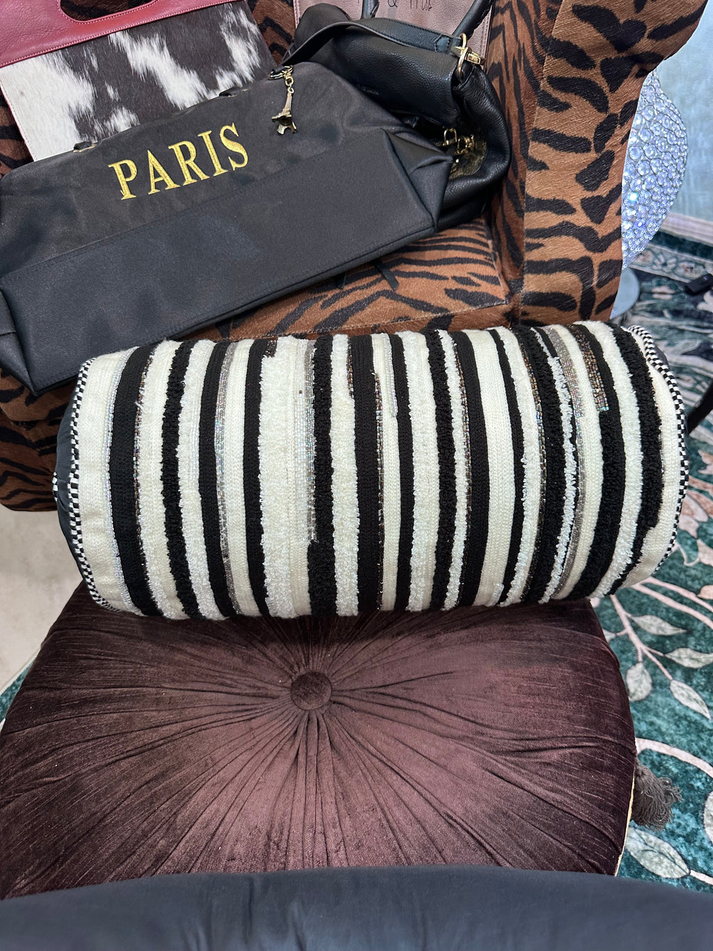 Black and White decorative pillows sold as set( in store pick up only)