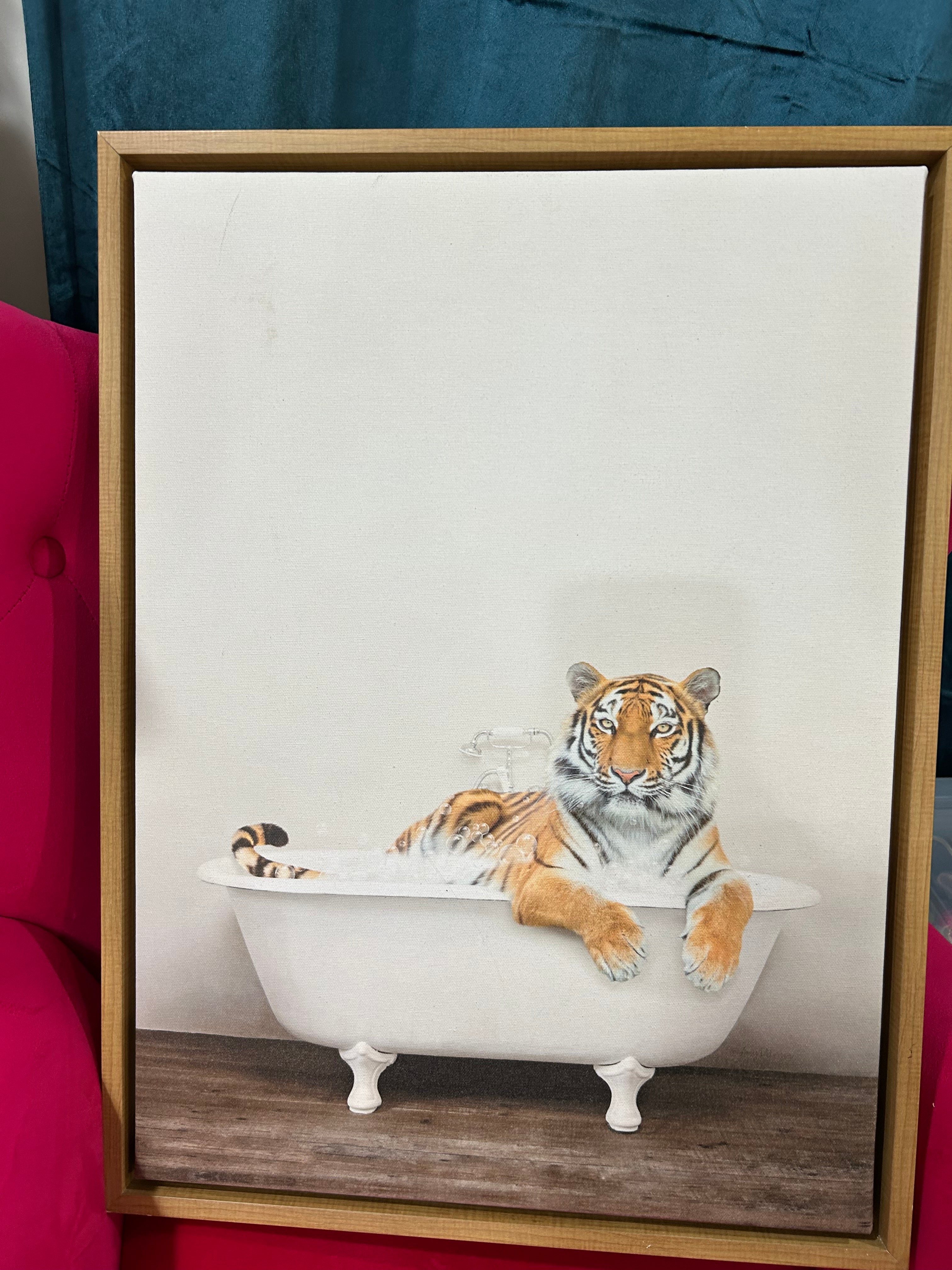 Tiger takes a bubble bath