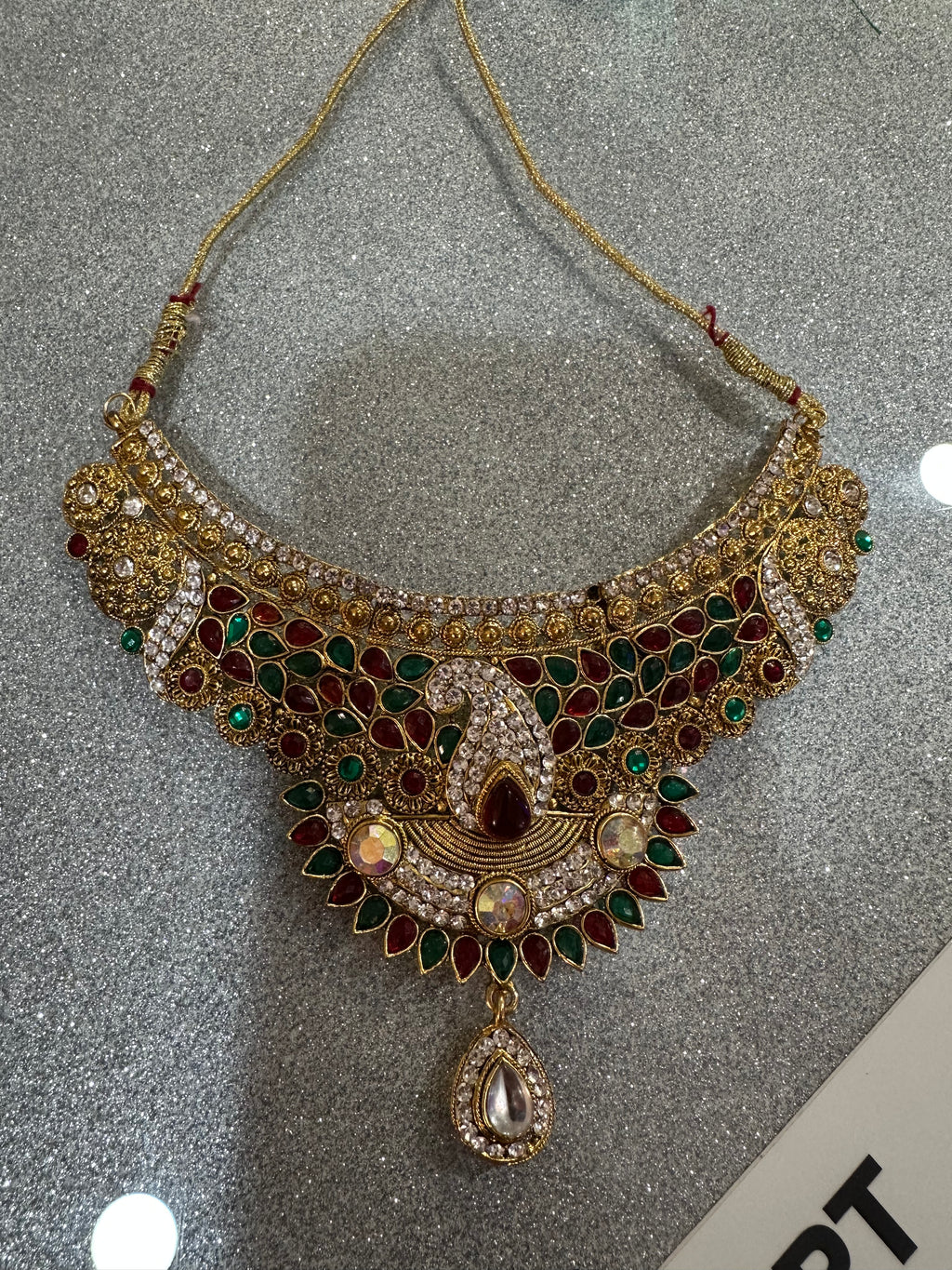 6 piece set Indian style ( some missing stones )