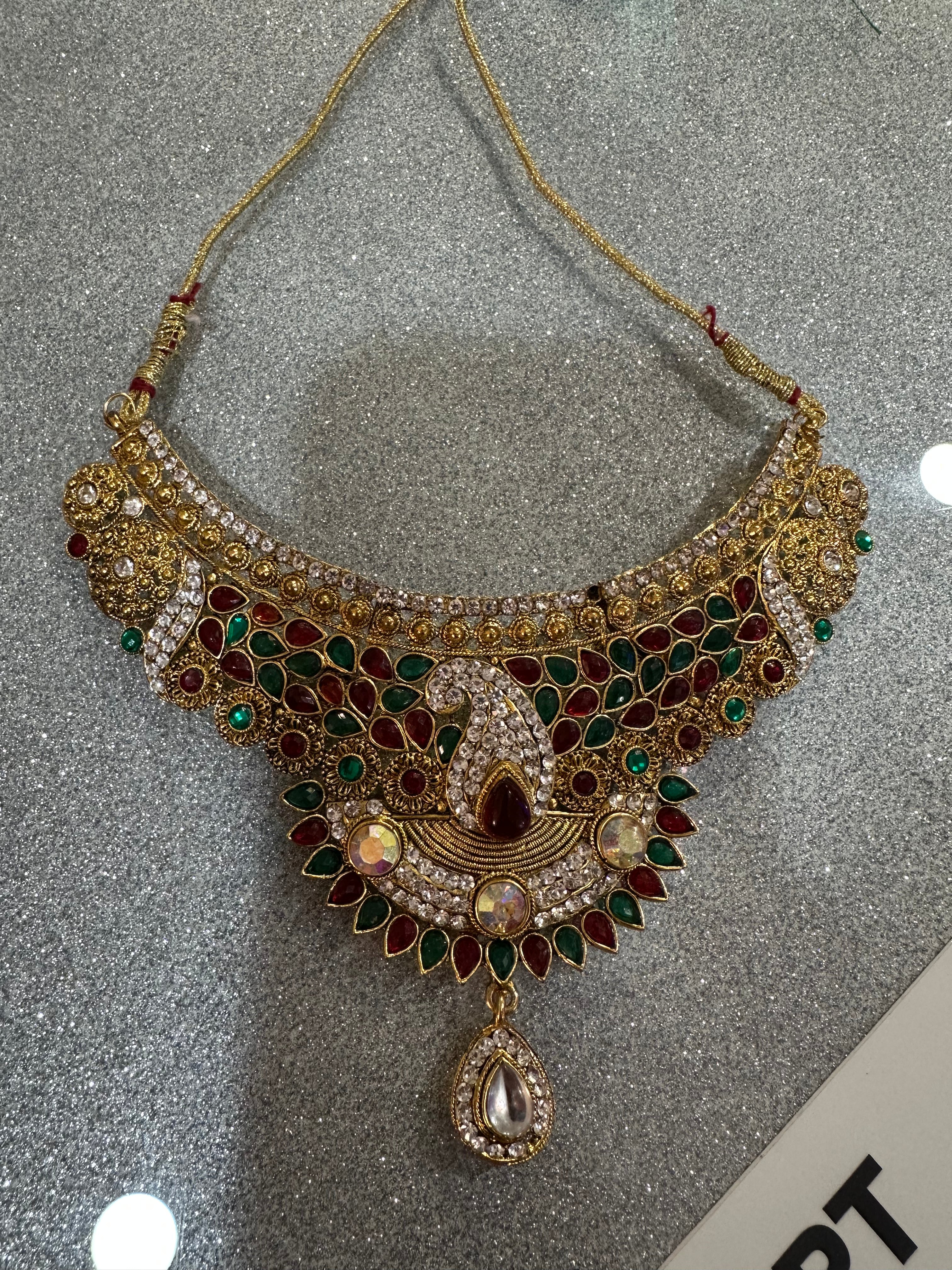 6 piece set Indian style ( some missing stones )