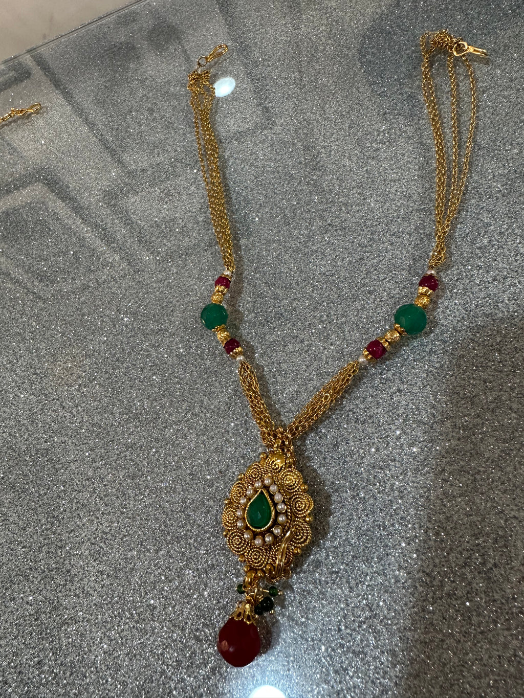 6 piece set Indian style ( some missing stones )