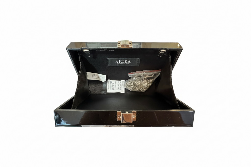 Brand new Akira purse