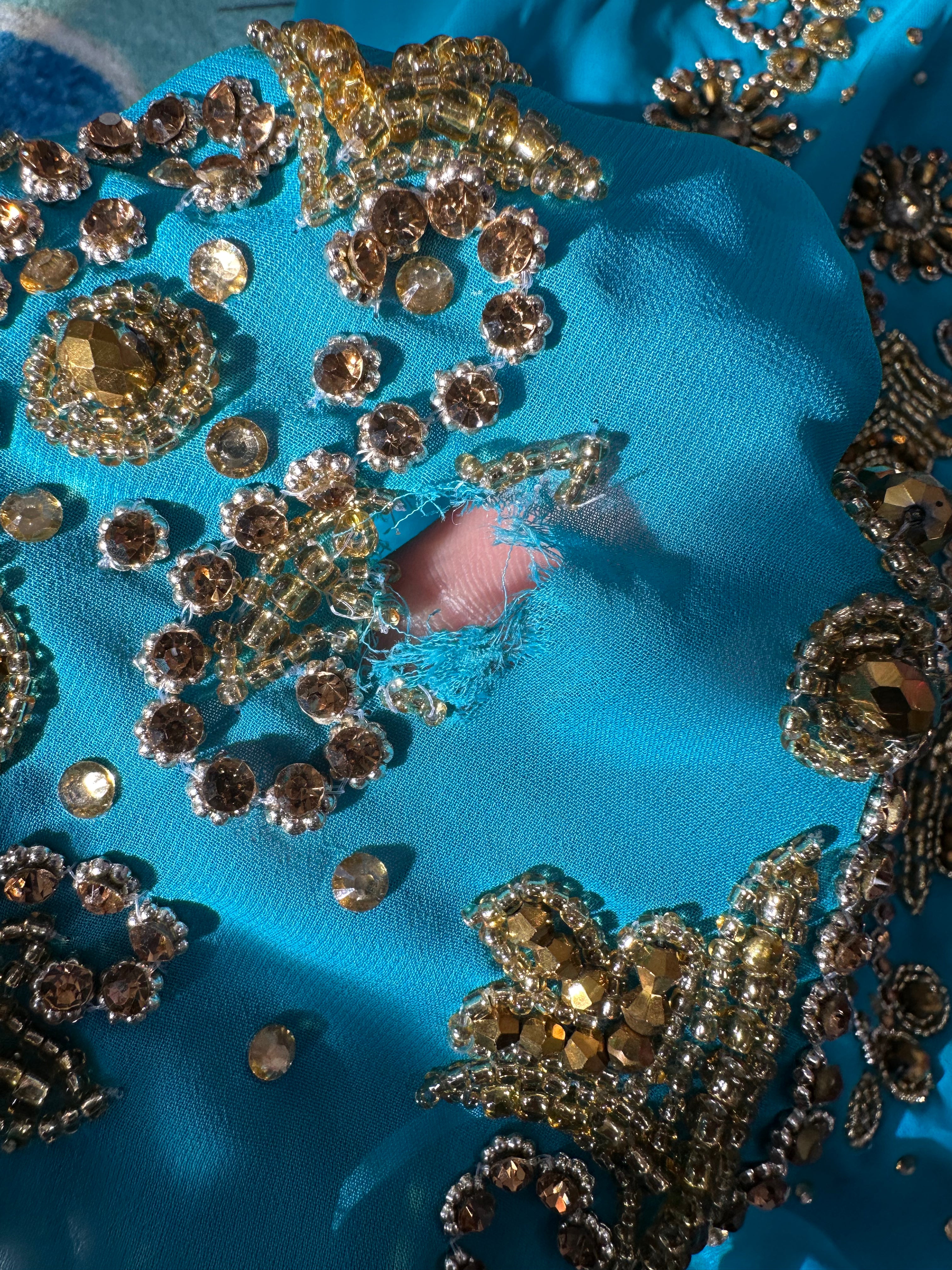Sold as is(some damage) beautiful Dubai gown with beautiful stones …could be great for crafting