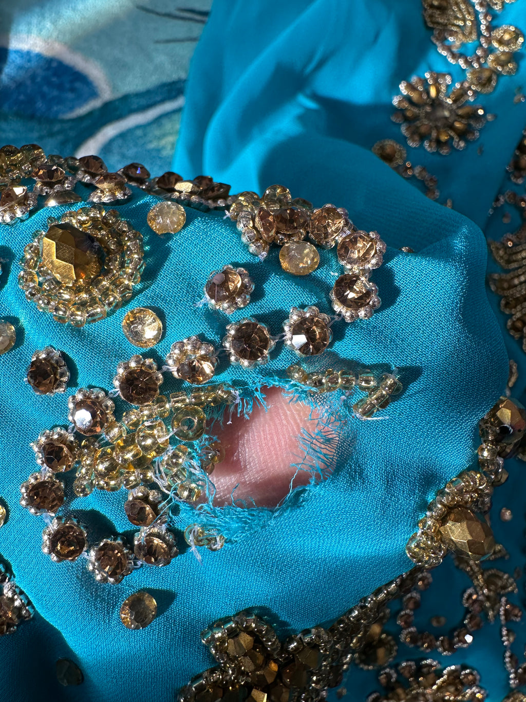 Sold as is(some damage) beautiful Dubai gown with beautiful stones …could be great for crafting