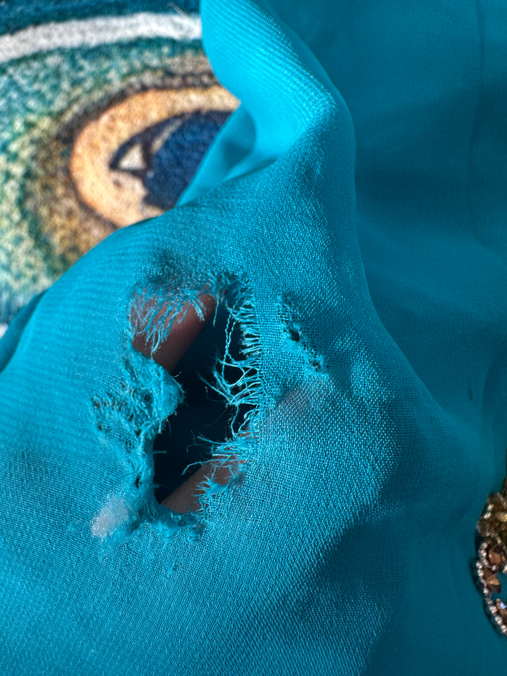 Sold as is(some damage) beautiful Dubai gown with beautiful stones …could be great for crafting