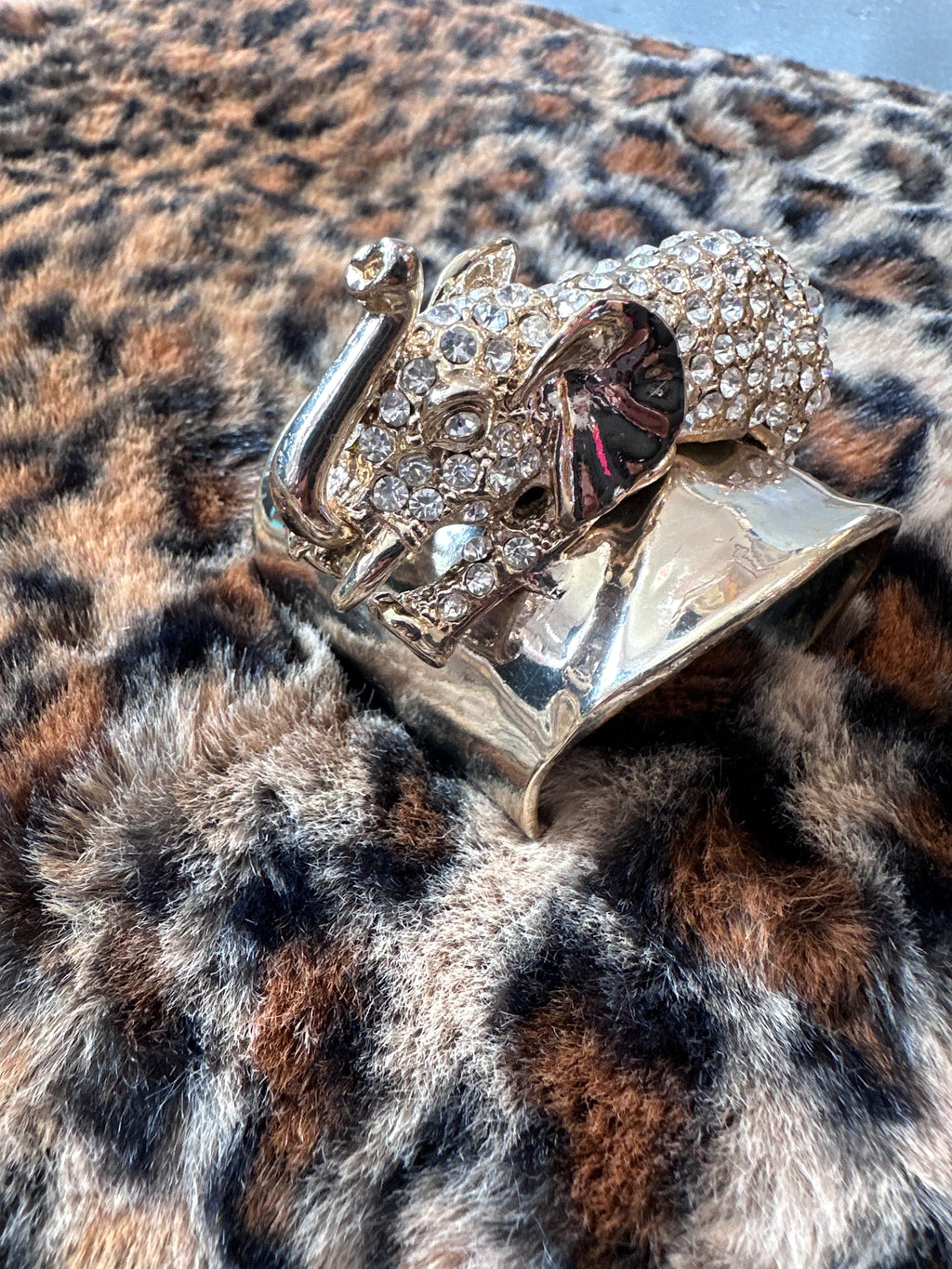 Elephant gold and diamond bracelet