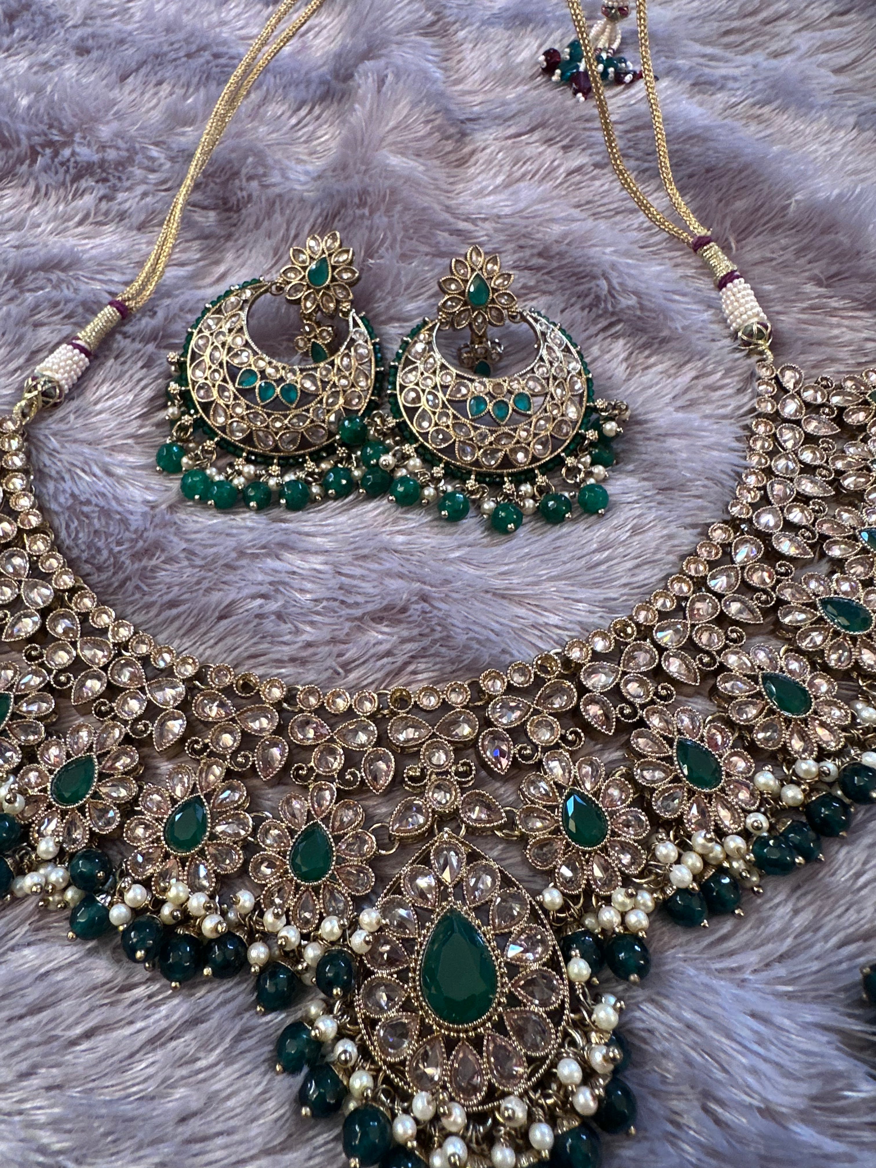 Incredible Indian Set( 2 pairs of earrings, necklace and tikki