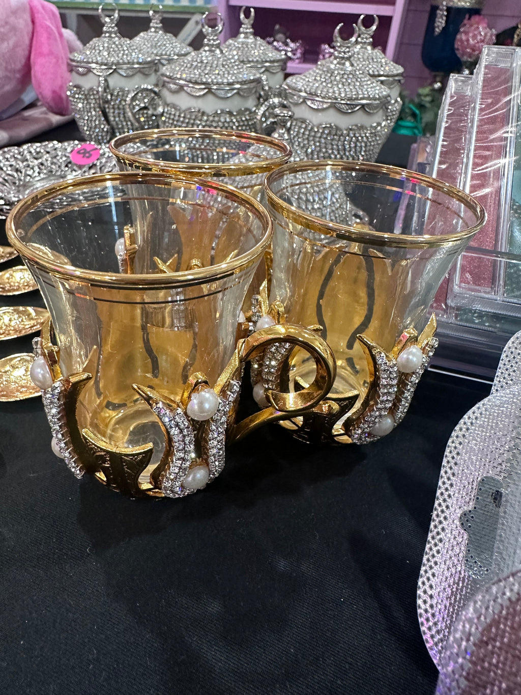 Gorgeous Tea Set for you and friends (Gold)with pearls