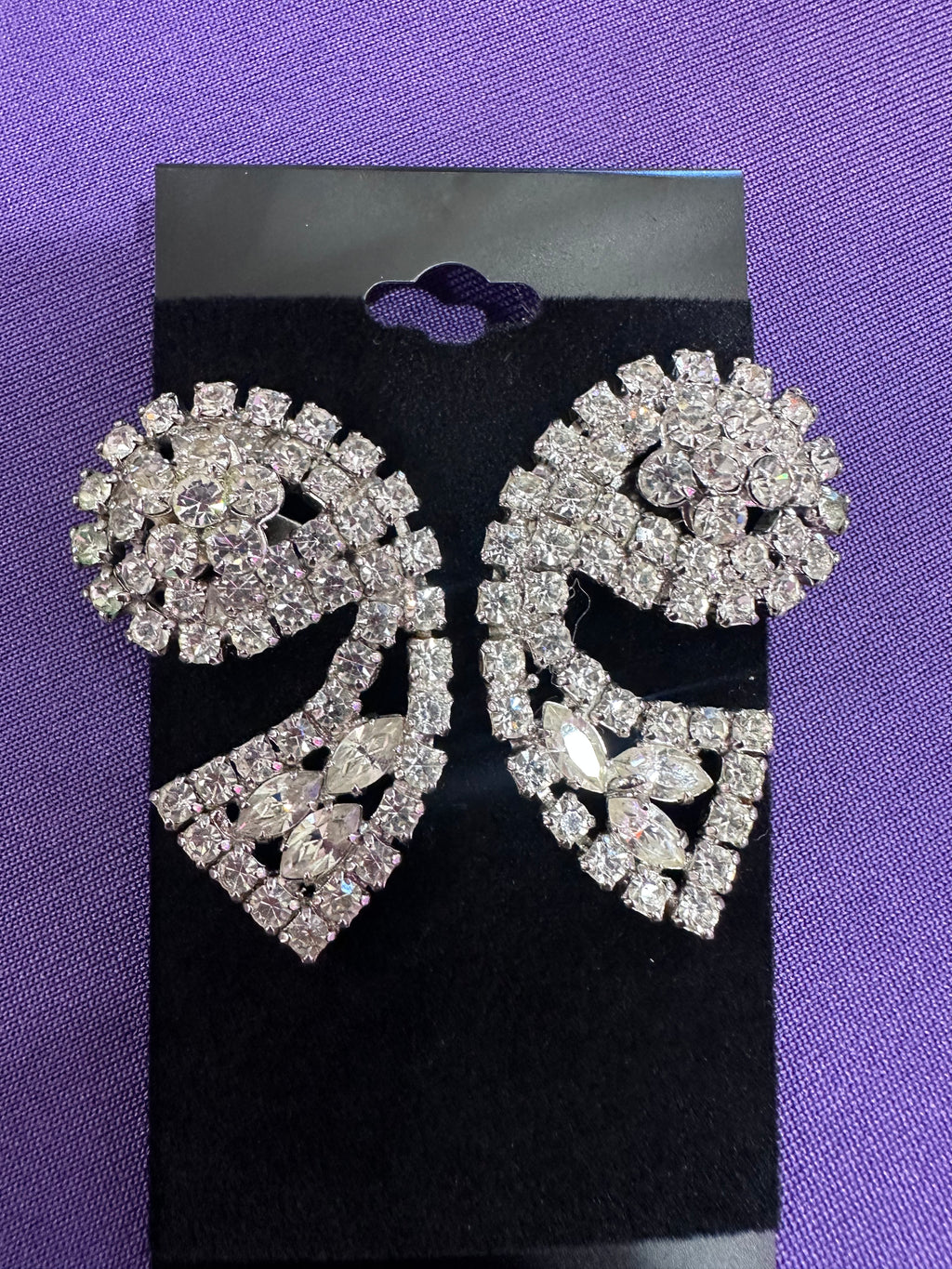 Vintage diamonds  studded earrings ( clip on)
